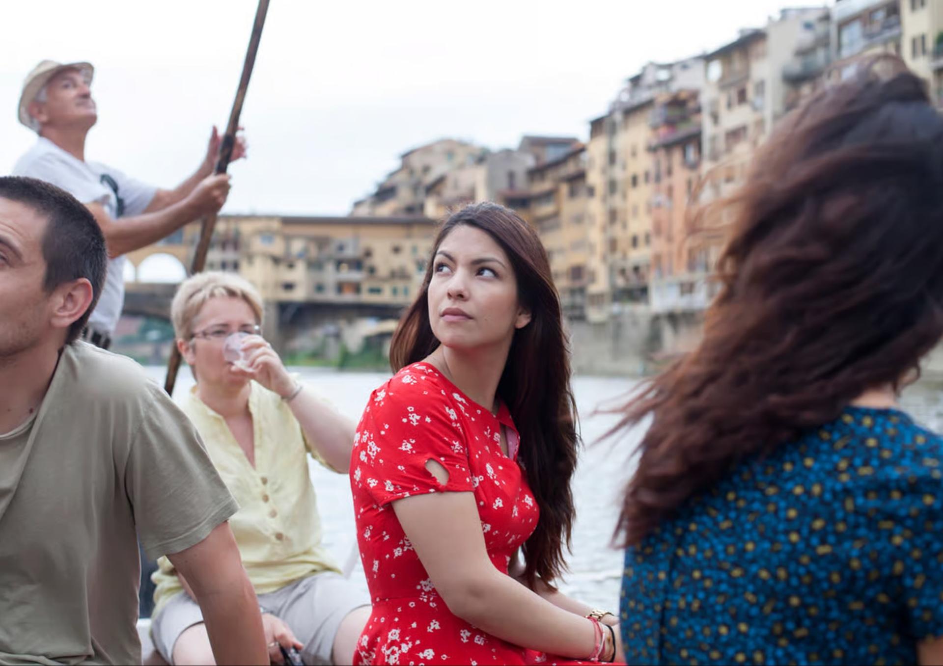 Florence Traditional Gondola Guided Boat Tour on the Arno River - Thumbnail 2