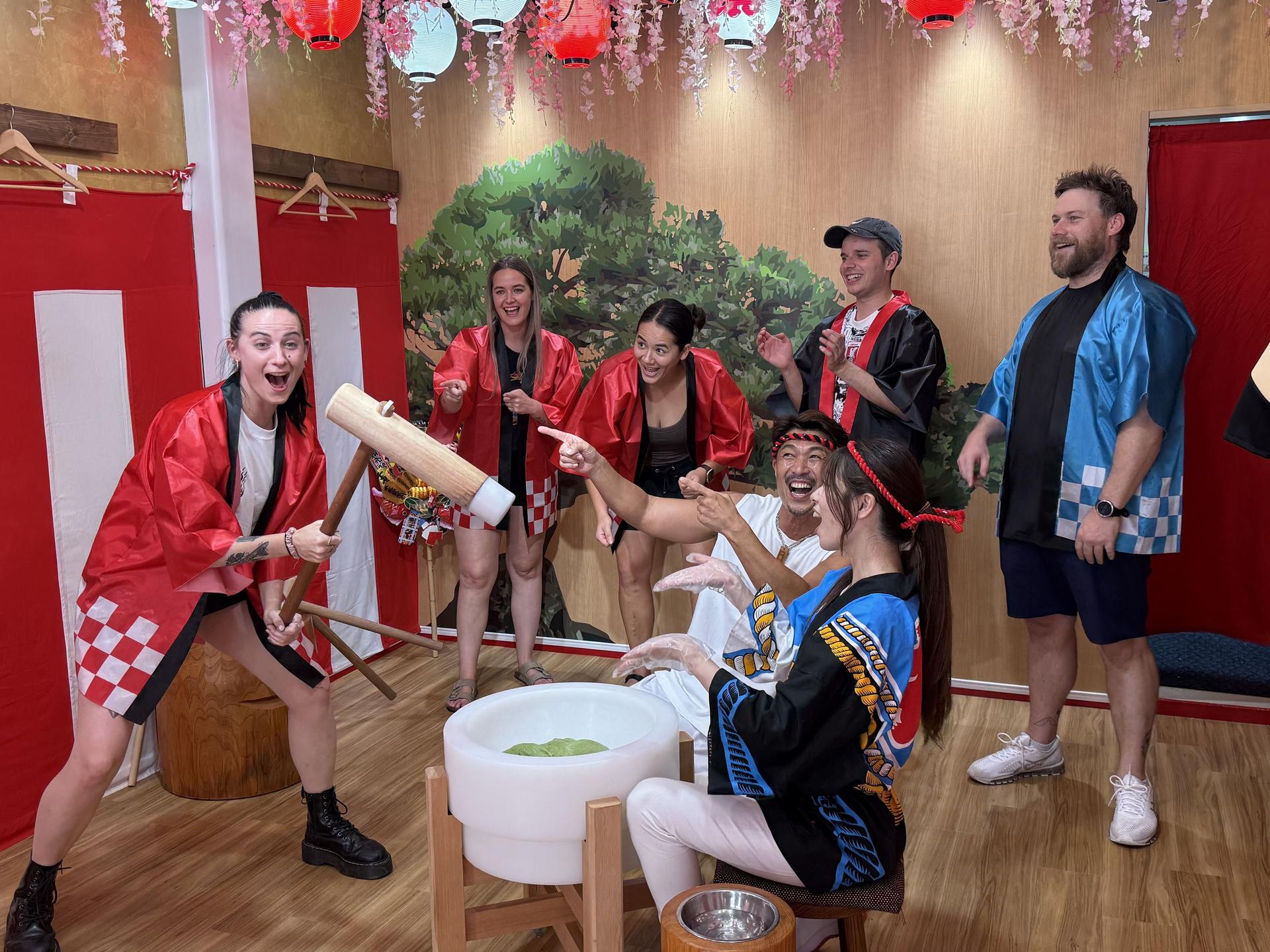 Live Mochi Pounding & Japanese Festival Culture Experience in Namba - Image 1