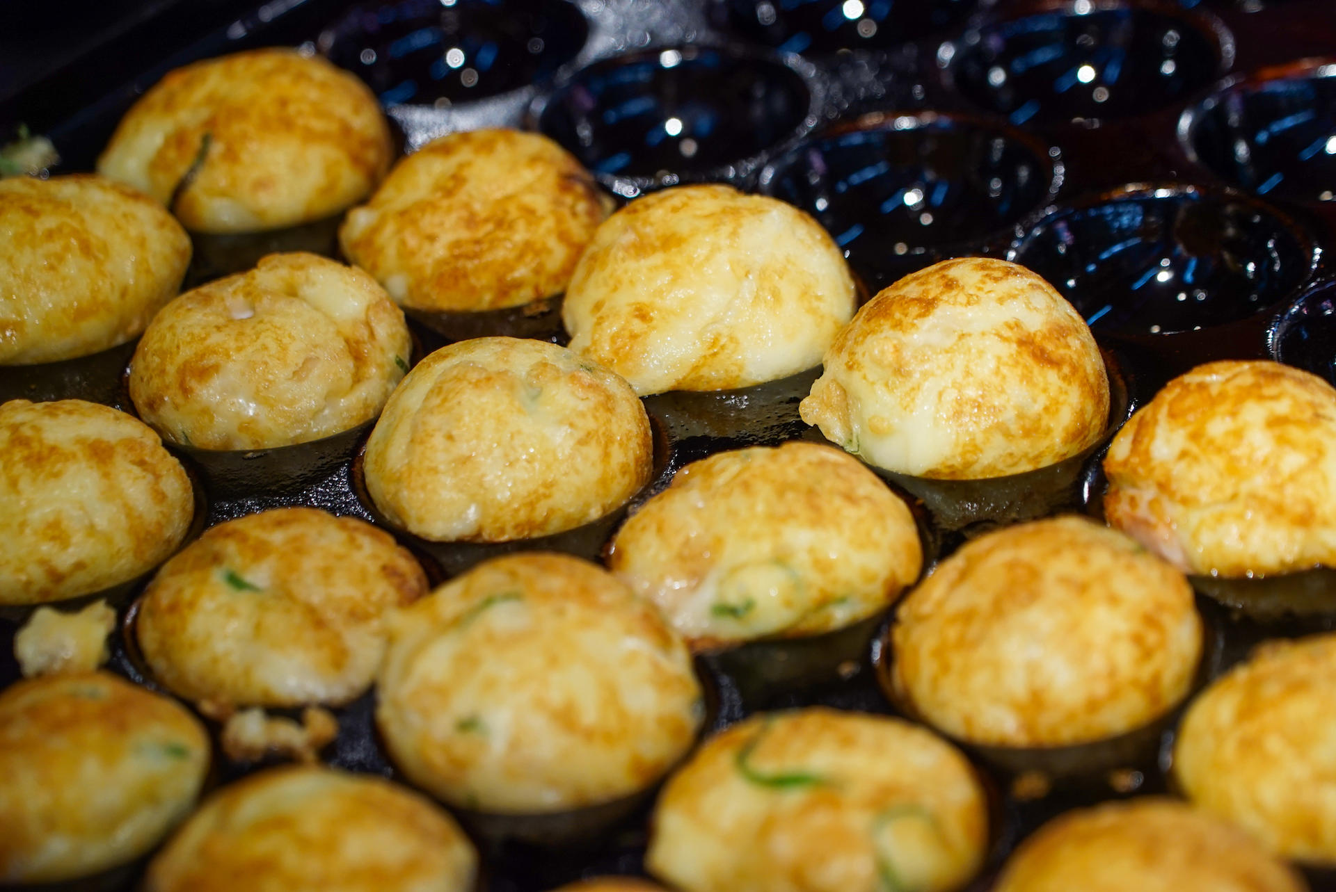 Kuromon Market Half Day Food Walking Tour in Osaka - Thumbnail 10