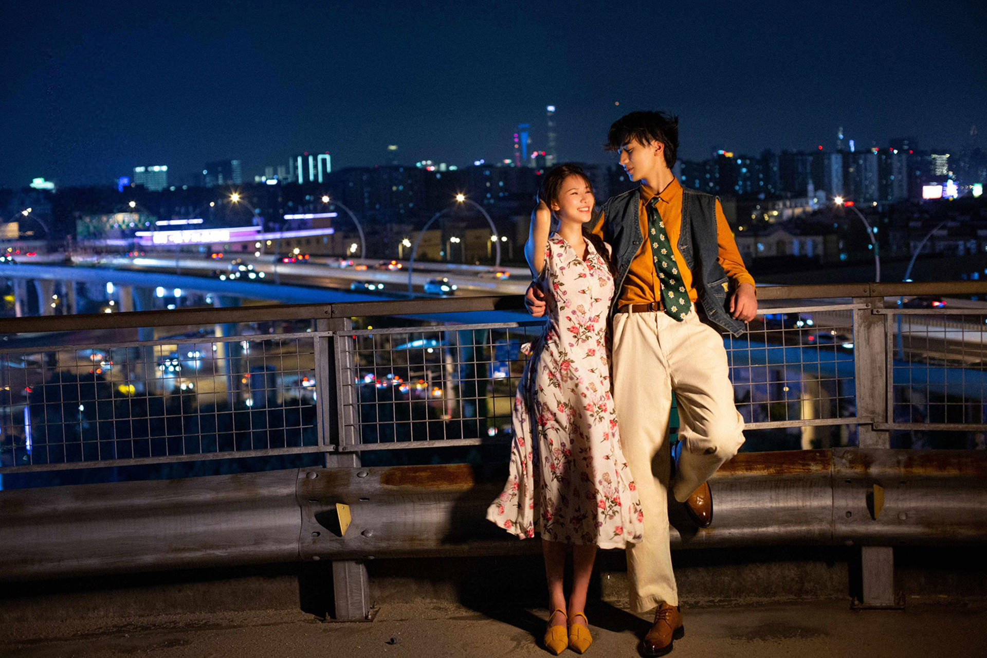 The Bund/Wukang Road Couple Travel Photography - Thumbnail 15