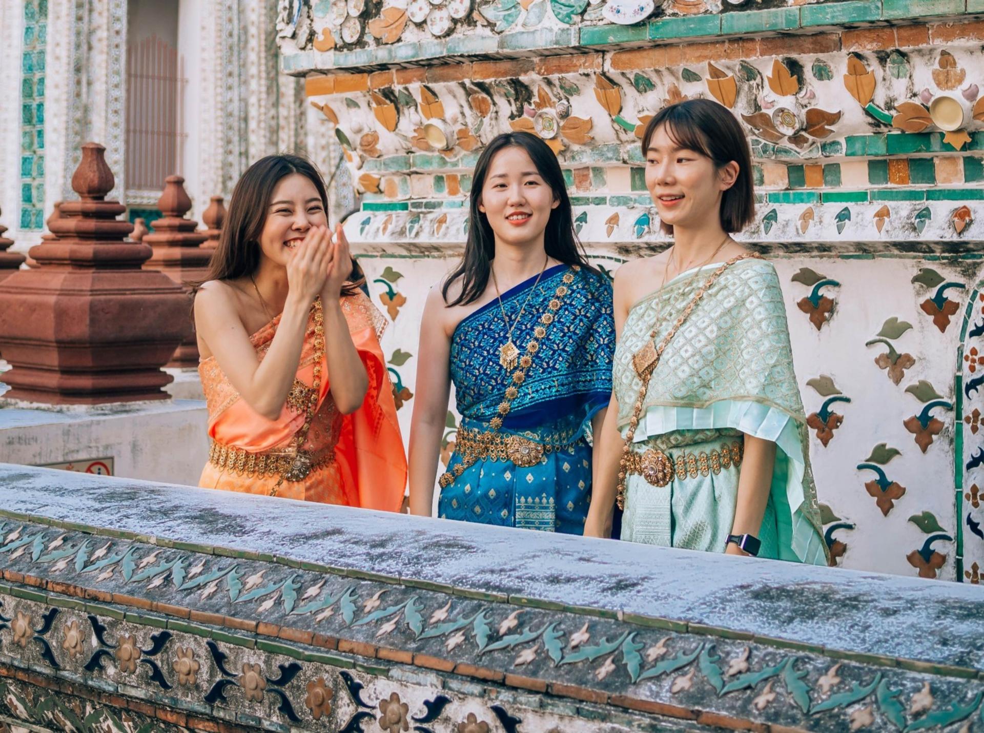 Bangkok Grand Palace Wat Arun Half-Day Guided Tour with Boat - Thumbnail 11