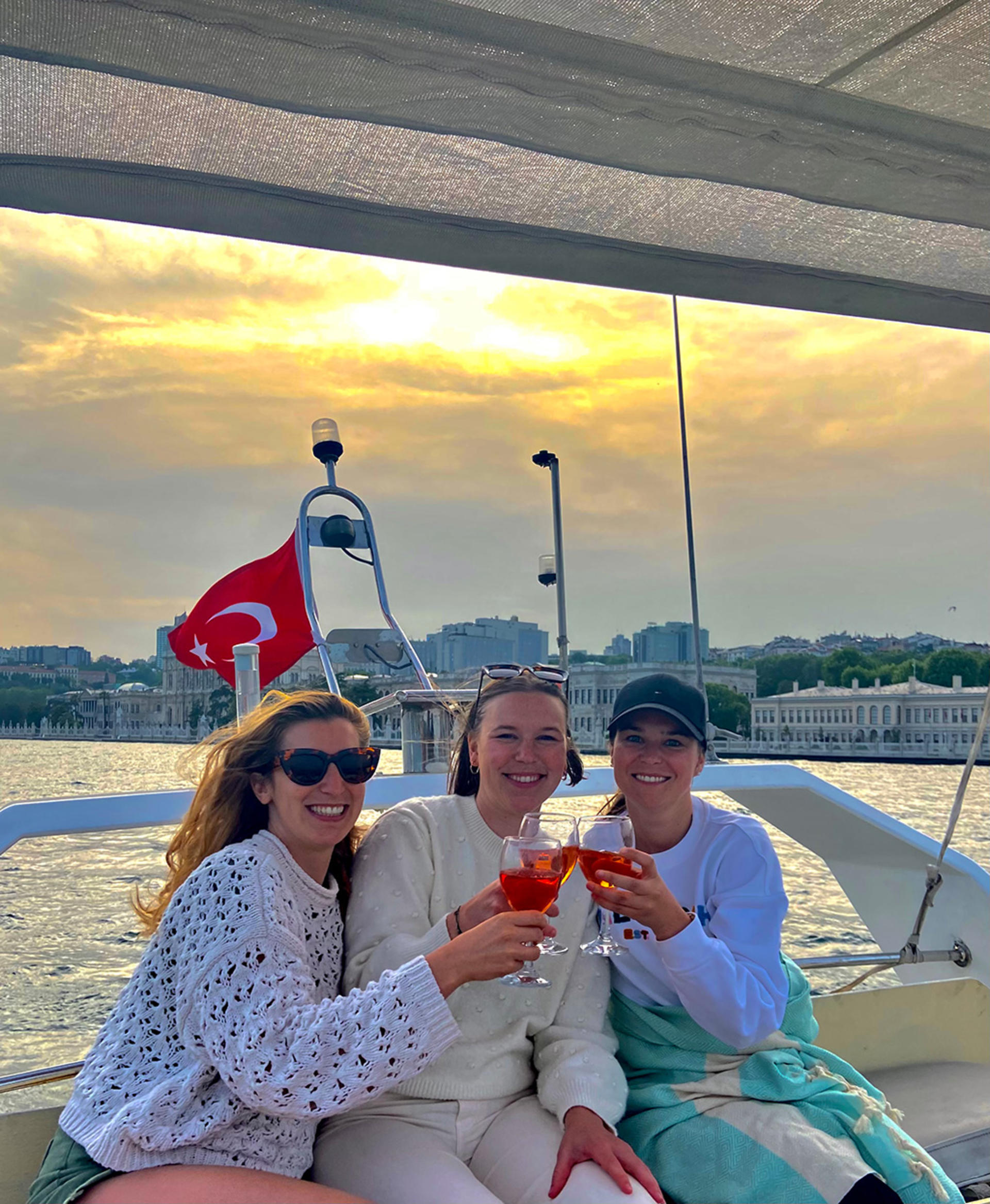 Istanbul Bosphorus Sunset Half-Day Cruise - Thumbnail 2