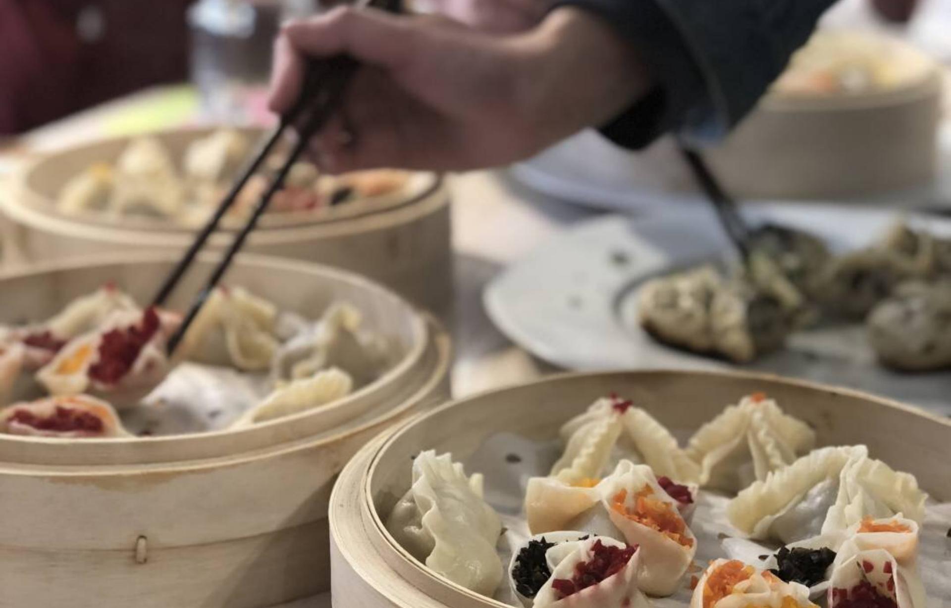 Learn from Cici how to make colorful dumplings that only dim sum chefs can do - Eatwith - Thumbnail 8