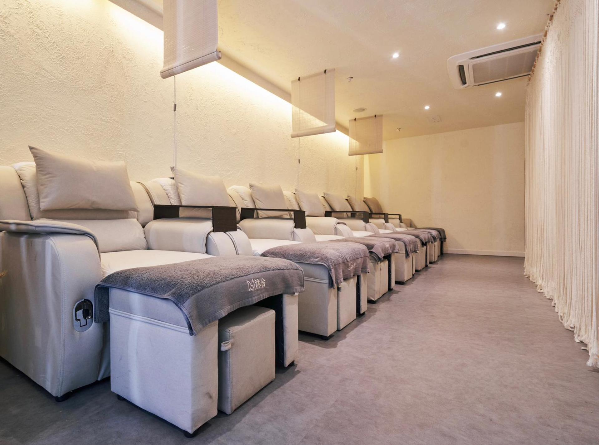 MWellness & Massage - Body Massage Experience | Foot Massage | Foot Sauna | Tsim Sha Tsui | Wan Chai - Thumbnail 3