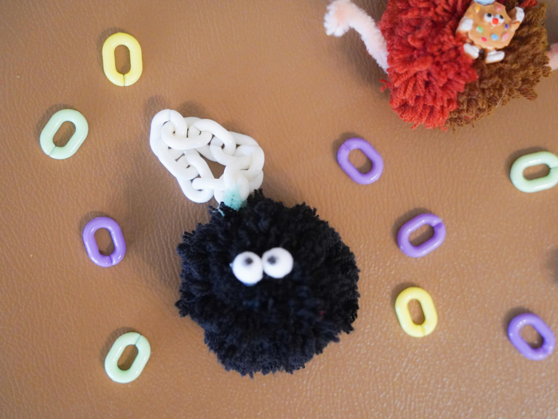 Pom Pom Knitting Workshop - Thumbnail 5