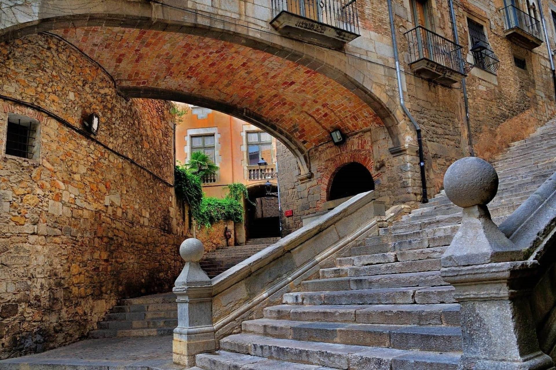 Costa Brava and Medieval Girona Day Tour from Barcelona - Thumbnail 13