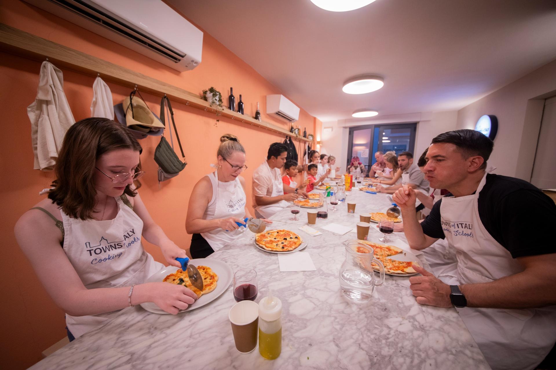 Pizza and Gelato Making Class in Florence - Fun for Everyone - Thumbnail 4