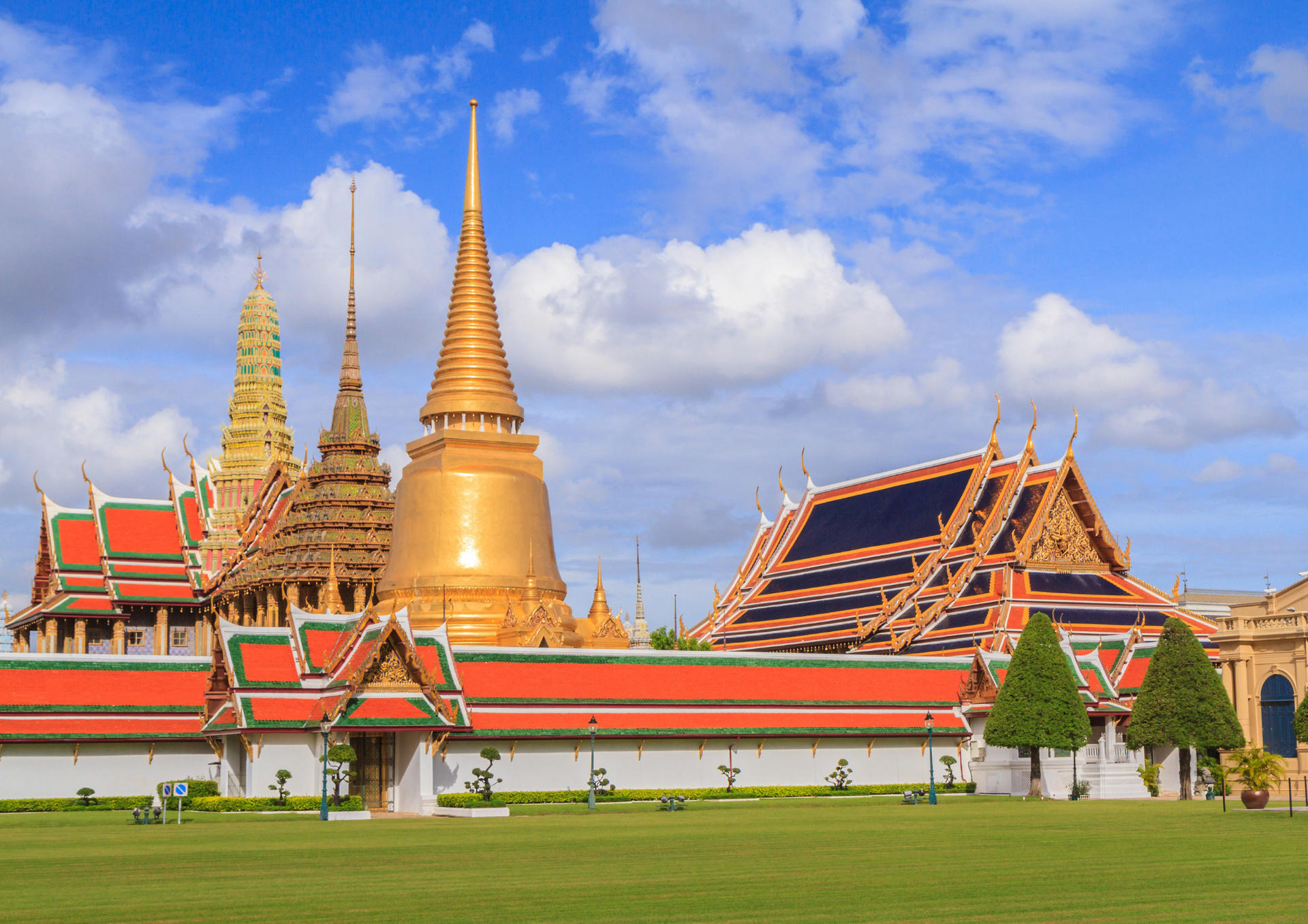 Tuk Tuk riding tour in Bangkok by MyProGuide - Thumbnail 12