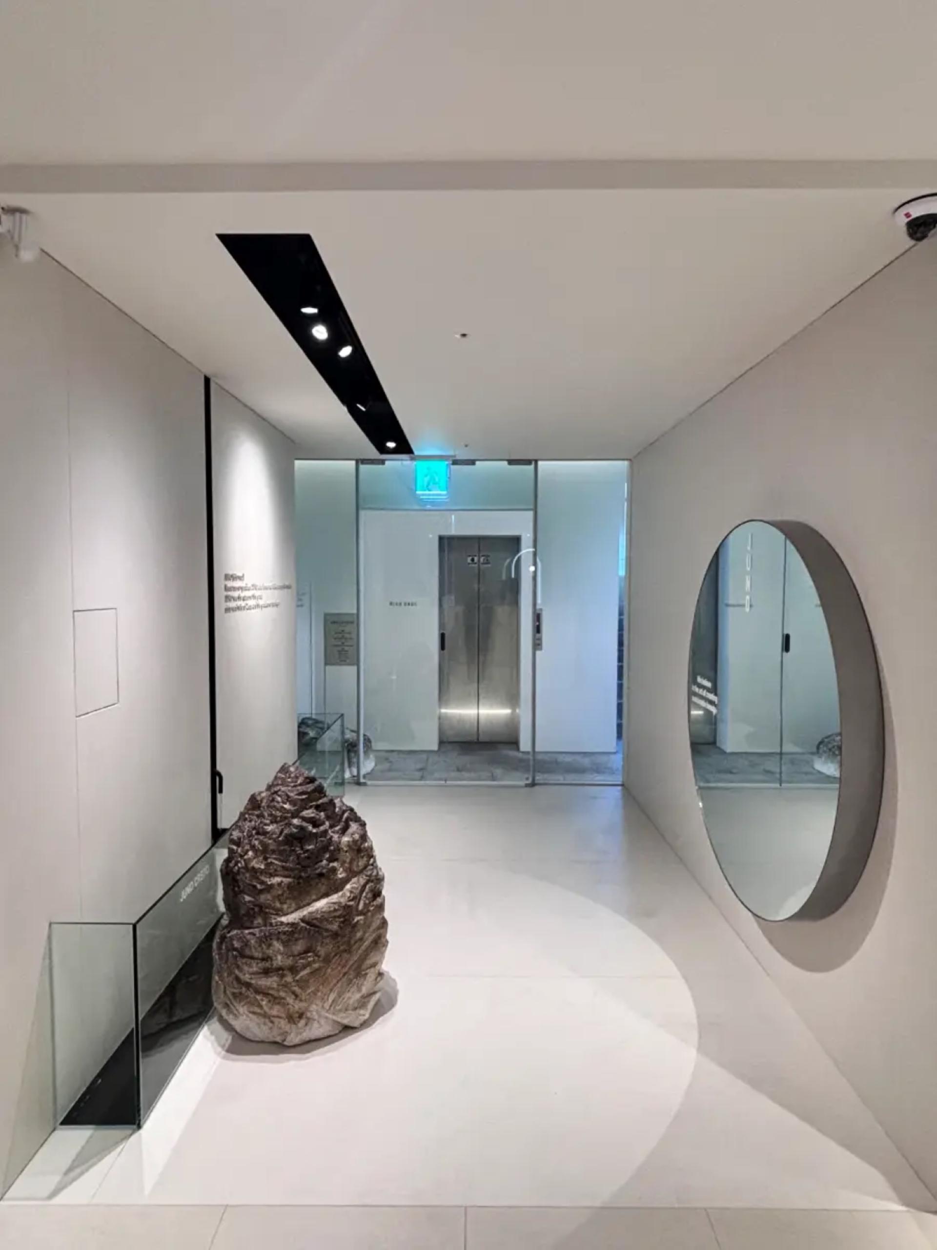 JUNO HAIR Myeongdong Art Theater: Head Spa & Custom K-Styling - Thumbnail 4