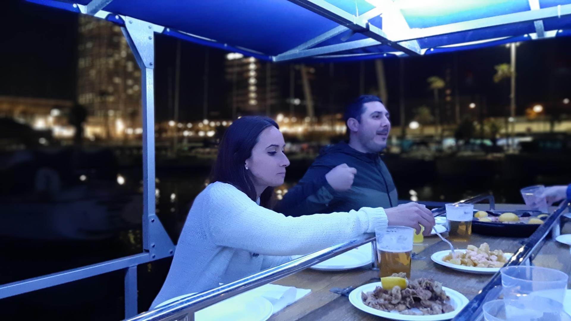 Private evening cruise with dining experience in Valencia - Thumbnail 4