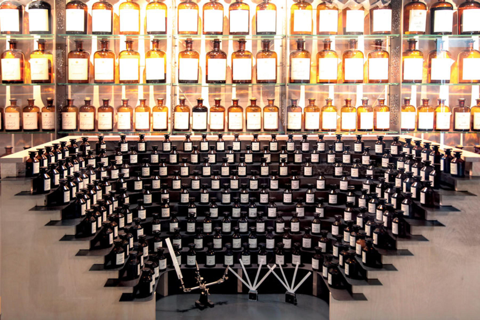 Fragonard Perfume Factory Tour and Mini Workshop in Grasse - Thumbnail 9