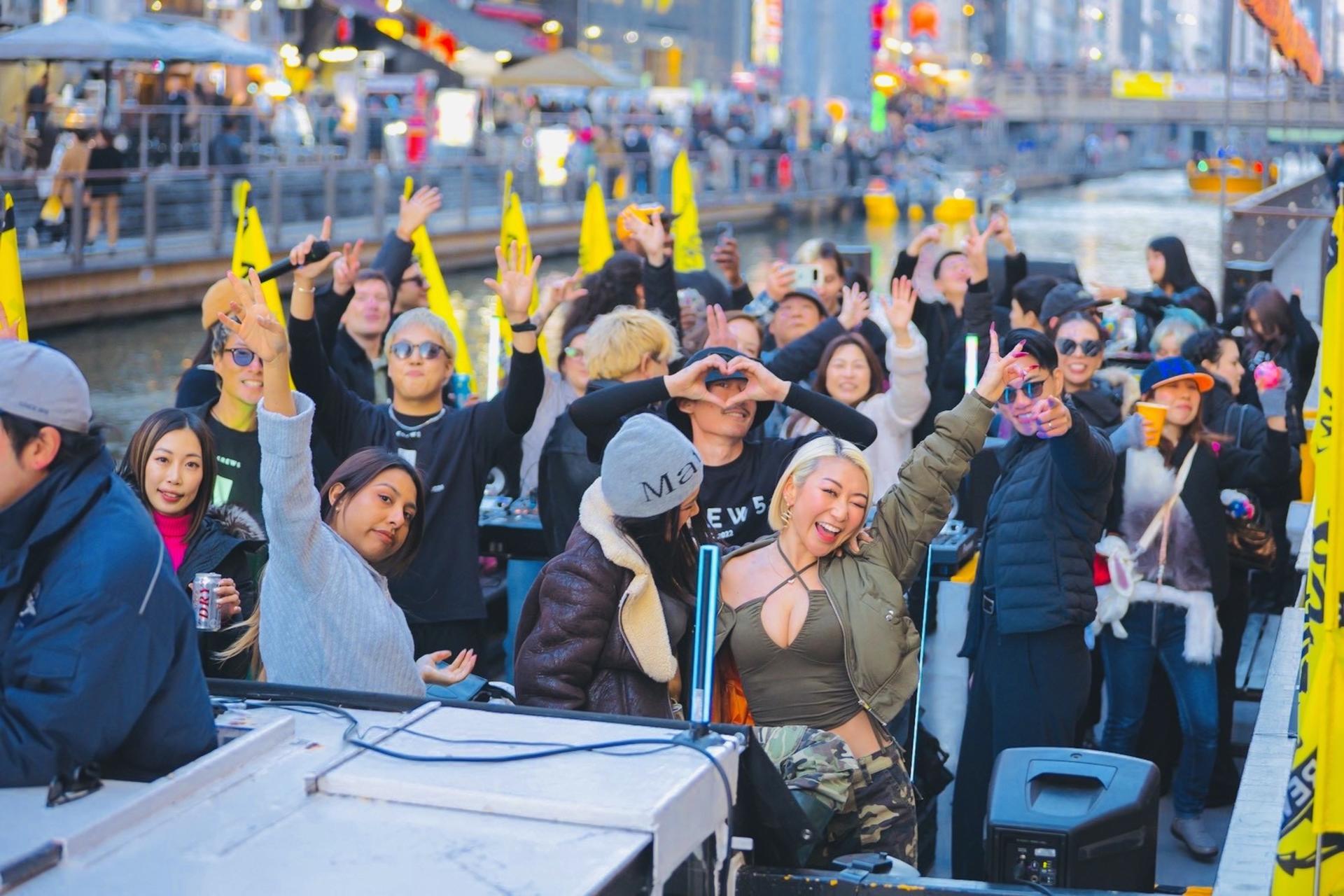 Osaka Dotonbori: TONBORIRAVE Cruise & DJ Ticket - For International Tourists (with free admission to PICCADILLY NIGHTCLUB) - Thumbnail 8