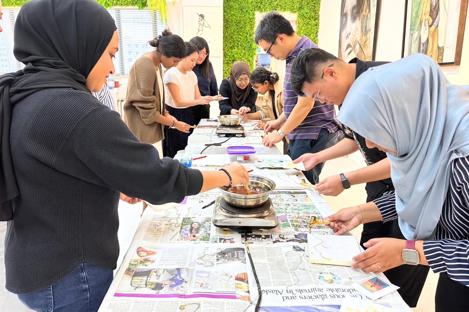 Batik Painting Workshop in Singapore - Thumbnail 3