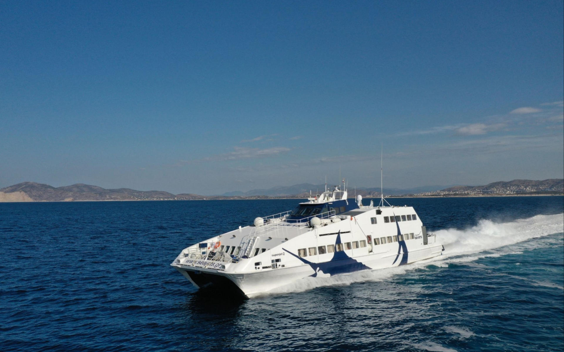 Santorini-Mykonos Round Trip Fast Ferry Ticket - Thumbnail 3