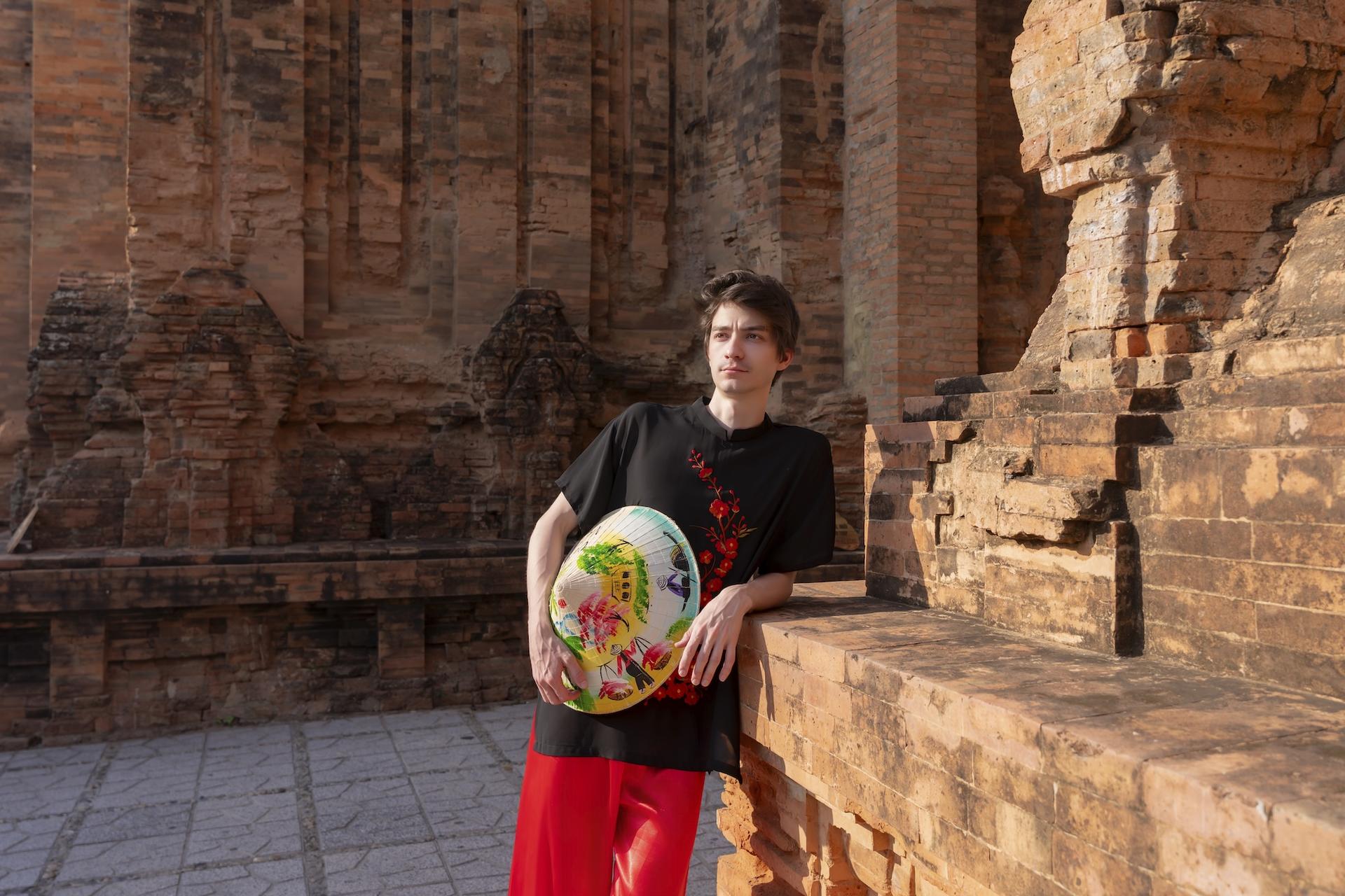Nha Trang: Outdoor 3-Point Photoshoot + Ao Dai Rental + Transfer - Thumbnail 67