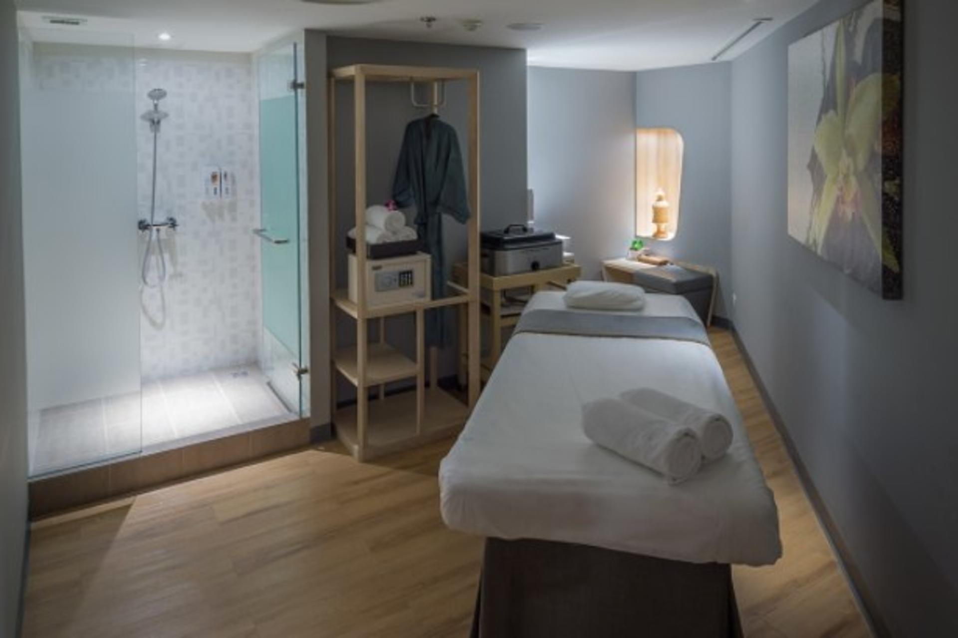 Let's Relax Spa at MBK Center in Bangkok - Thumbnail 5