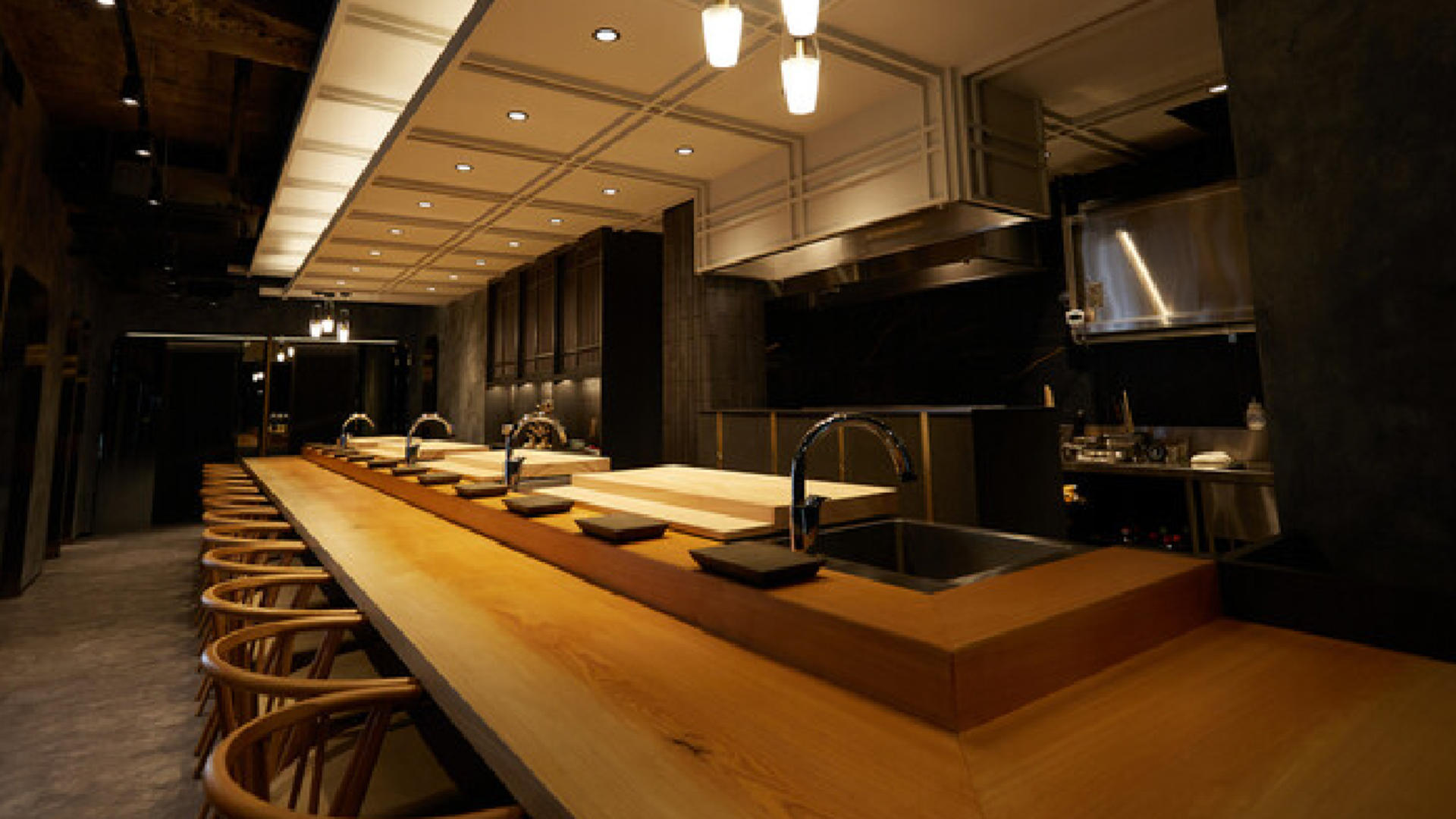  Premium Sushi Dining Experience in Kitashinchi, Osaka - Thumbnail 3
