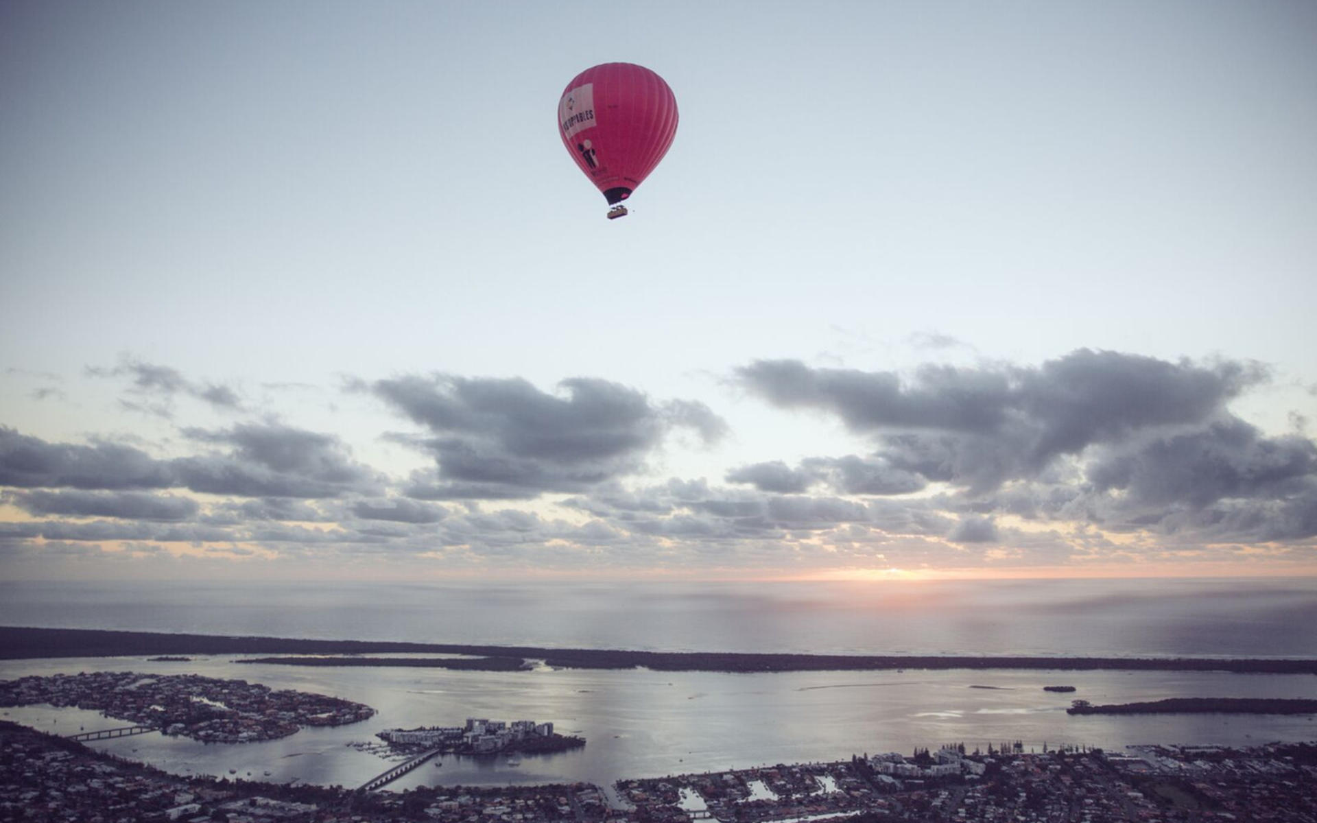 Sparkling Hot Air Balloon Flight Experience - Thumbnail 4