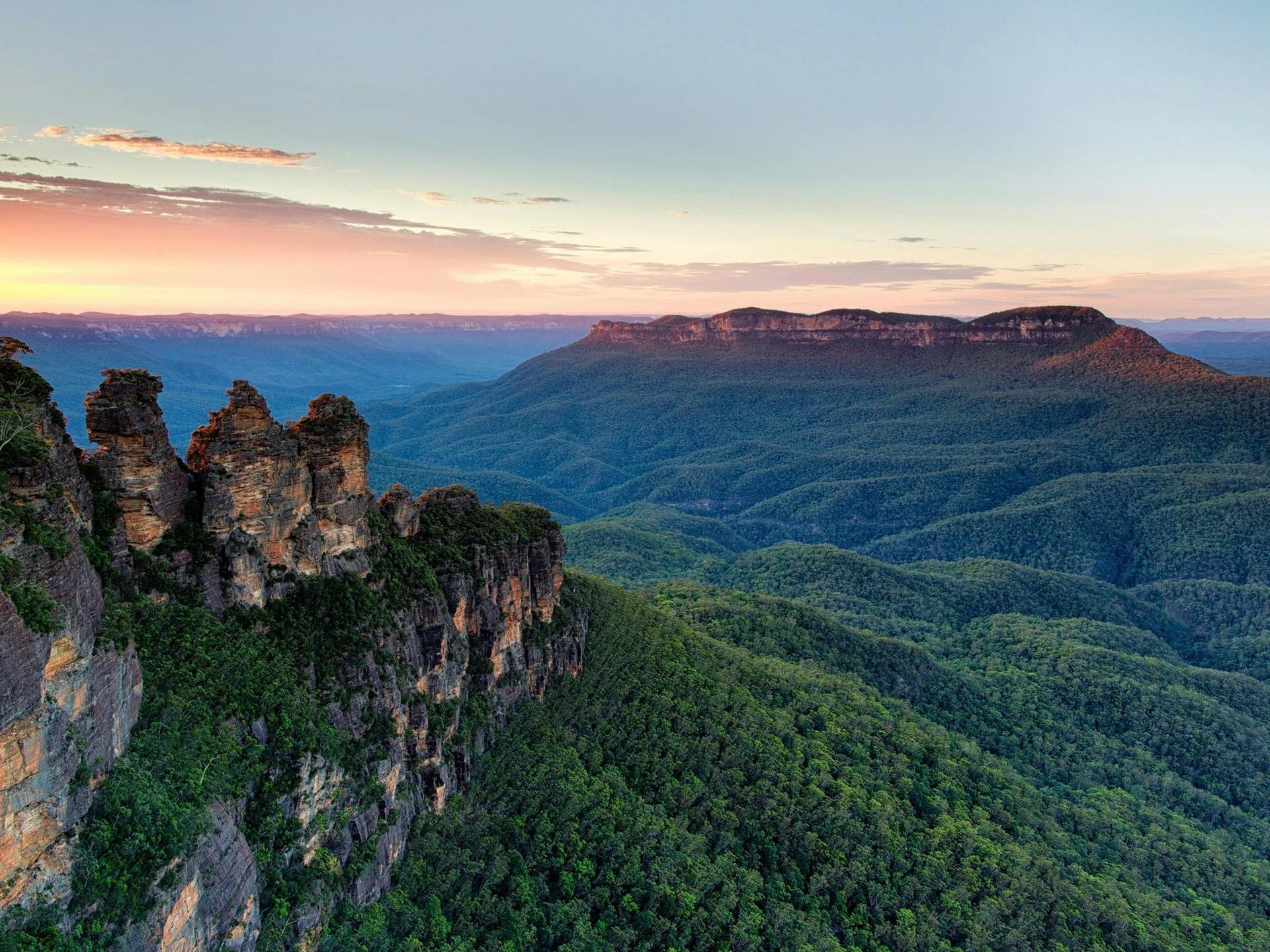 Blue Mountains Zoo, Koala, Leura & Scenic World Mandarin Tour - Image 1
