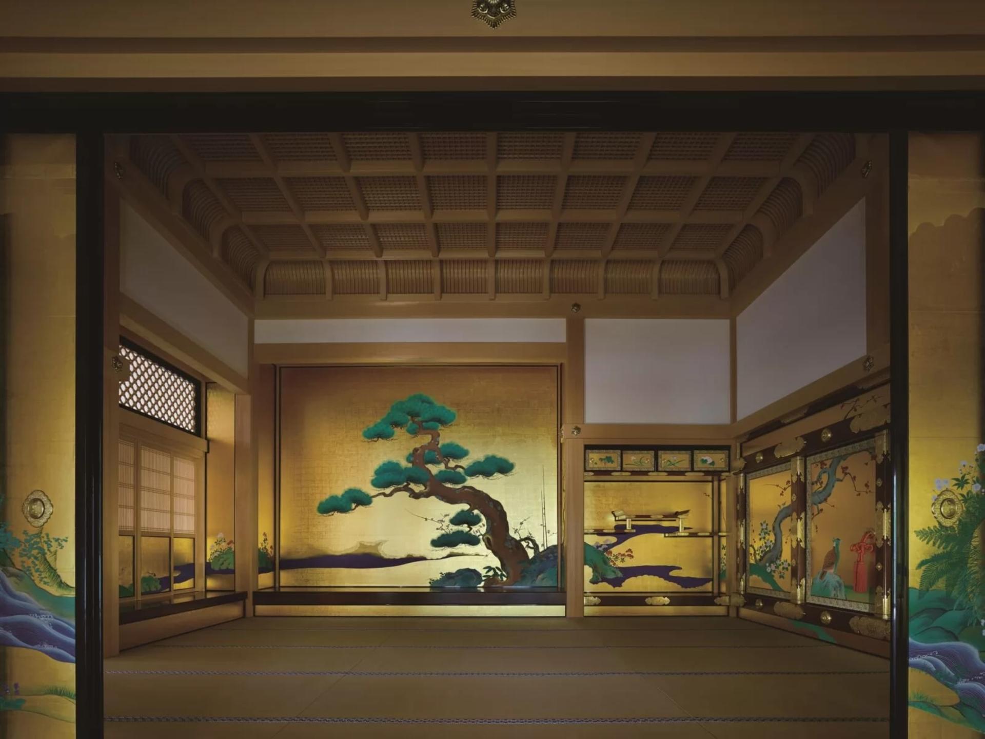 Guided Walk through Nagoya's Castle, Gardens, and Historic Estates - Thumbnail 3