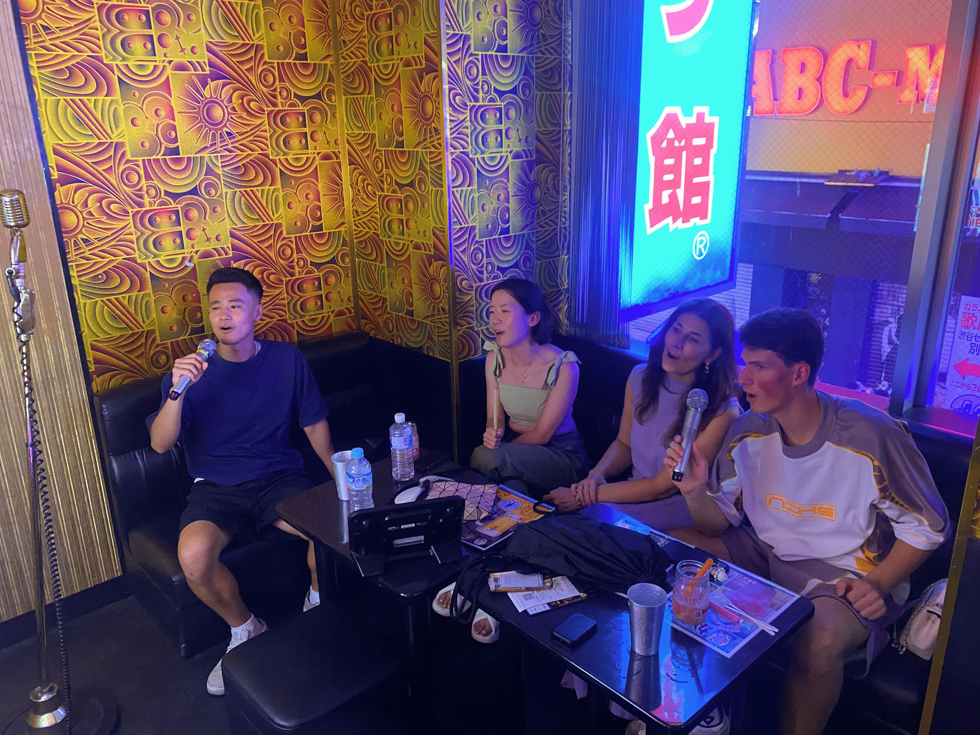 Tokyo: Asakusa Bar Hopping and Karaoke with Local Guide - Thumbnail 8