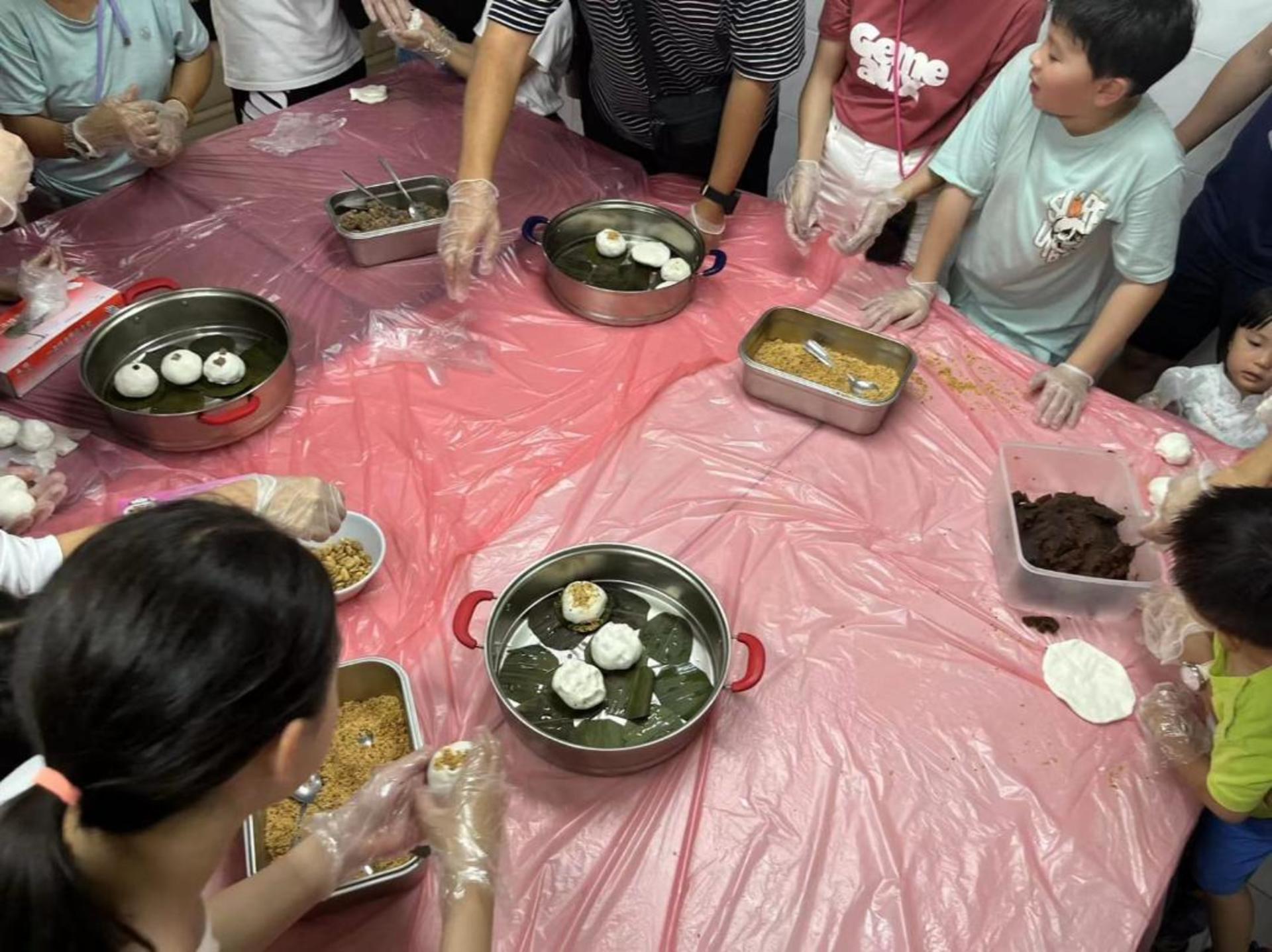 Tai O Chak Guo / Mochi / Salted Egg Yolk Workshop Experience(Free Tai o  boat tickets) - Thumbnail 8