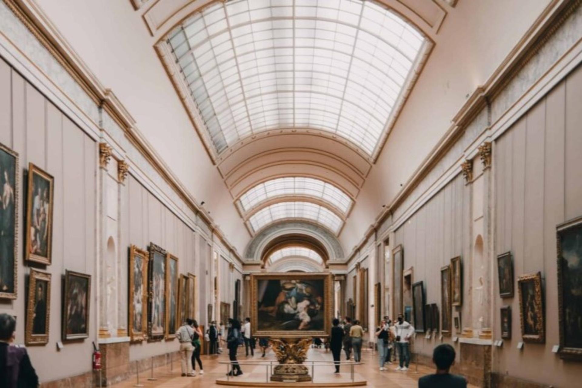 Must-Sees of the Louvre Museum - Thumbnail 2