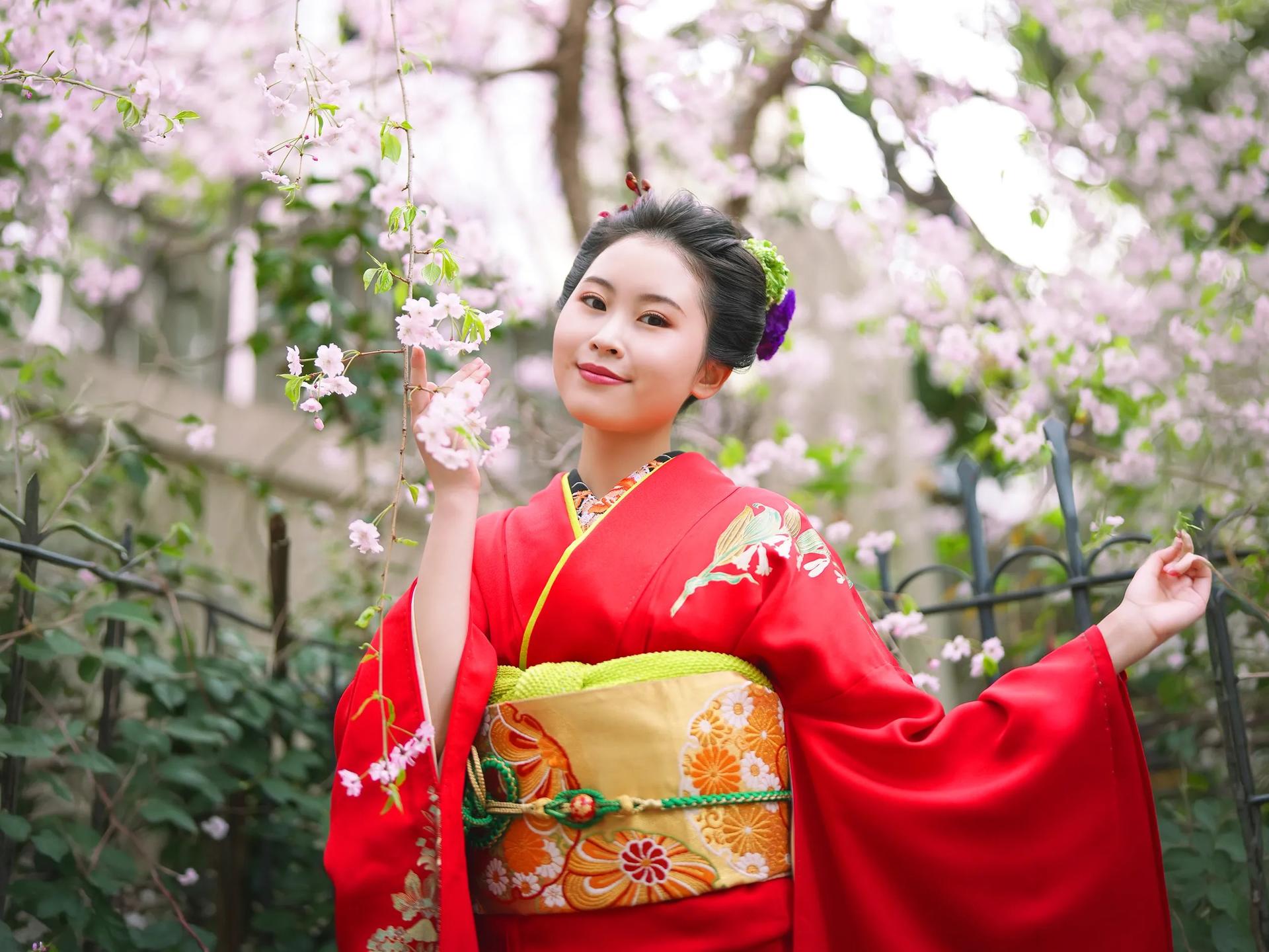 Authentic Japanese Kimono Rental and Photography Experience (Osaka Castle, Namba Shrine, Street Snap Walk) - Thumbnail 20