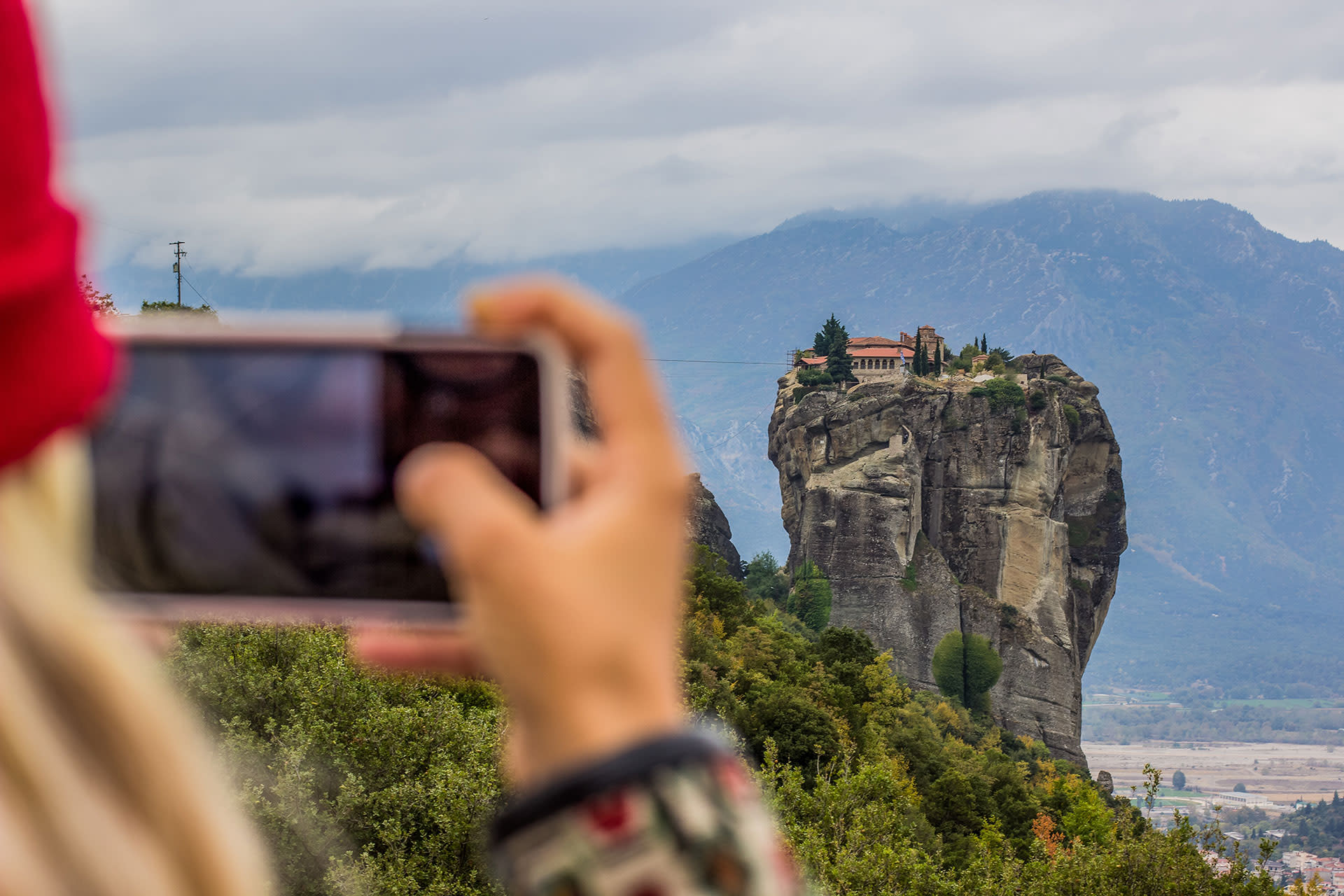 Meteora Monasteries & Caves Tour With Sea Side Breaks from Athens - Thumbnail 8
