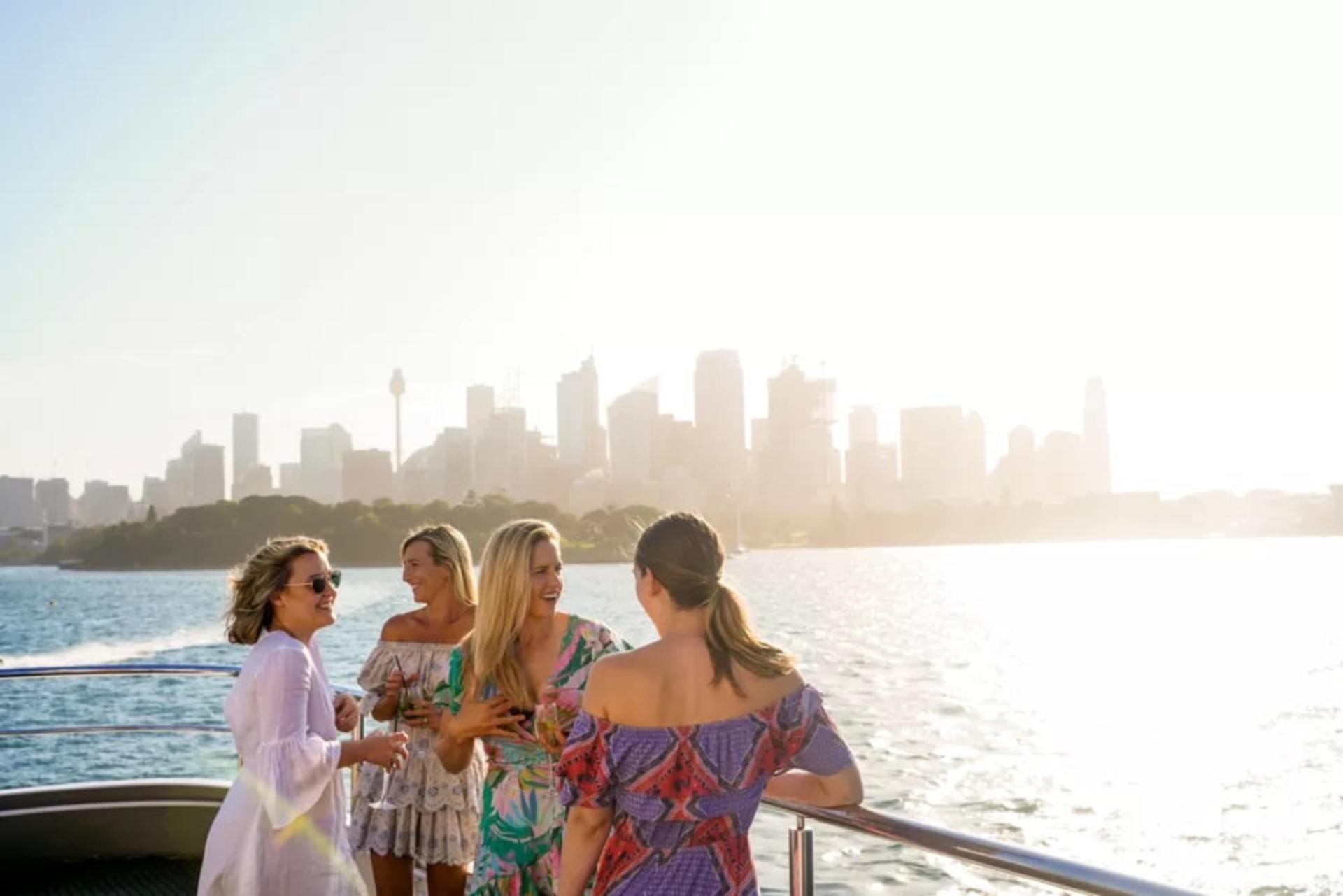 1.5 Hour Sydney Harbour Sightseeing Cruise Tour - Thumbnail 3