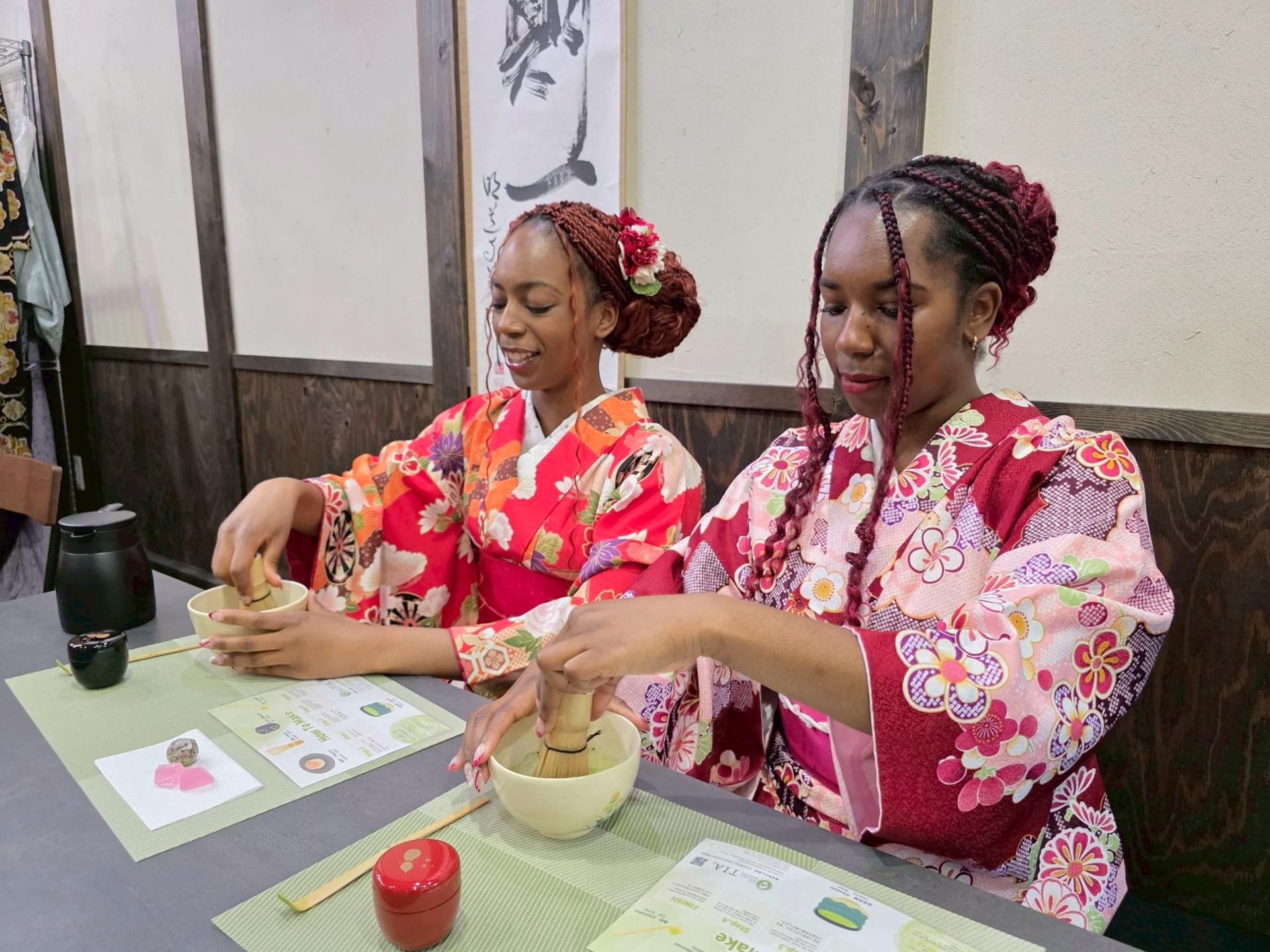 Kyoto Tea Ceremony & Matcha Making TIA KiyomizuChawanzakaShop - Thumbnail 3