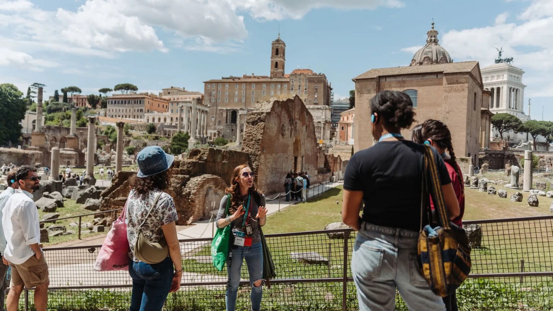 Colosseum, Roman Forum and Palatine Hill Tour in Rome - Thumbnail 6