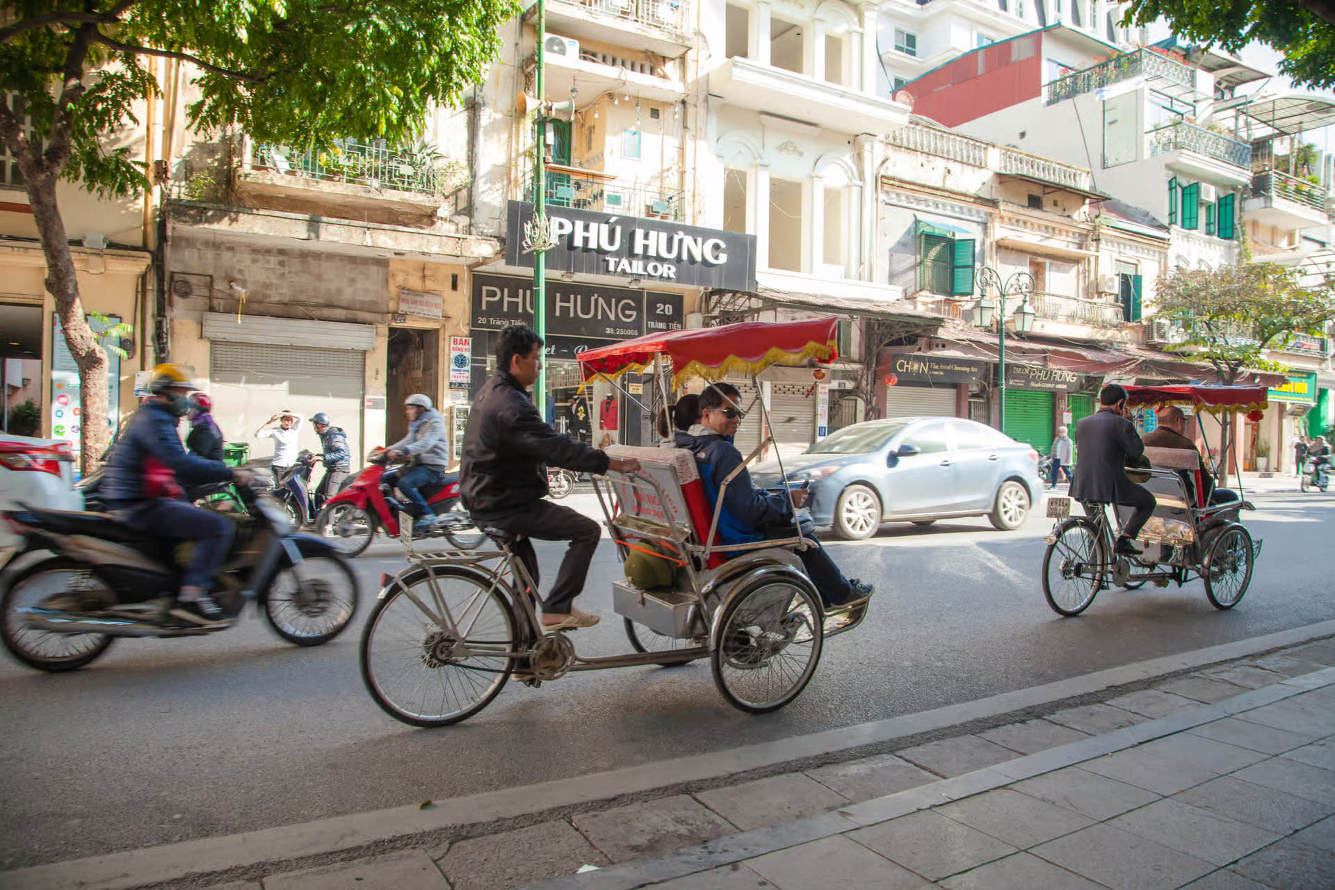 Hanoi Street Food Walking Tour with Cyclo Ride - Thumbnail 9