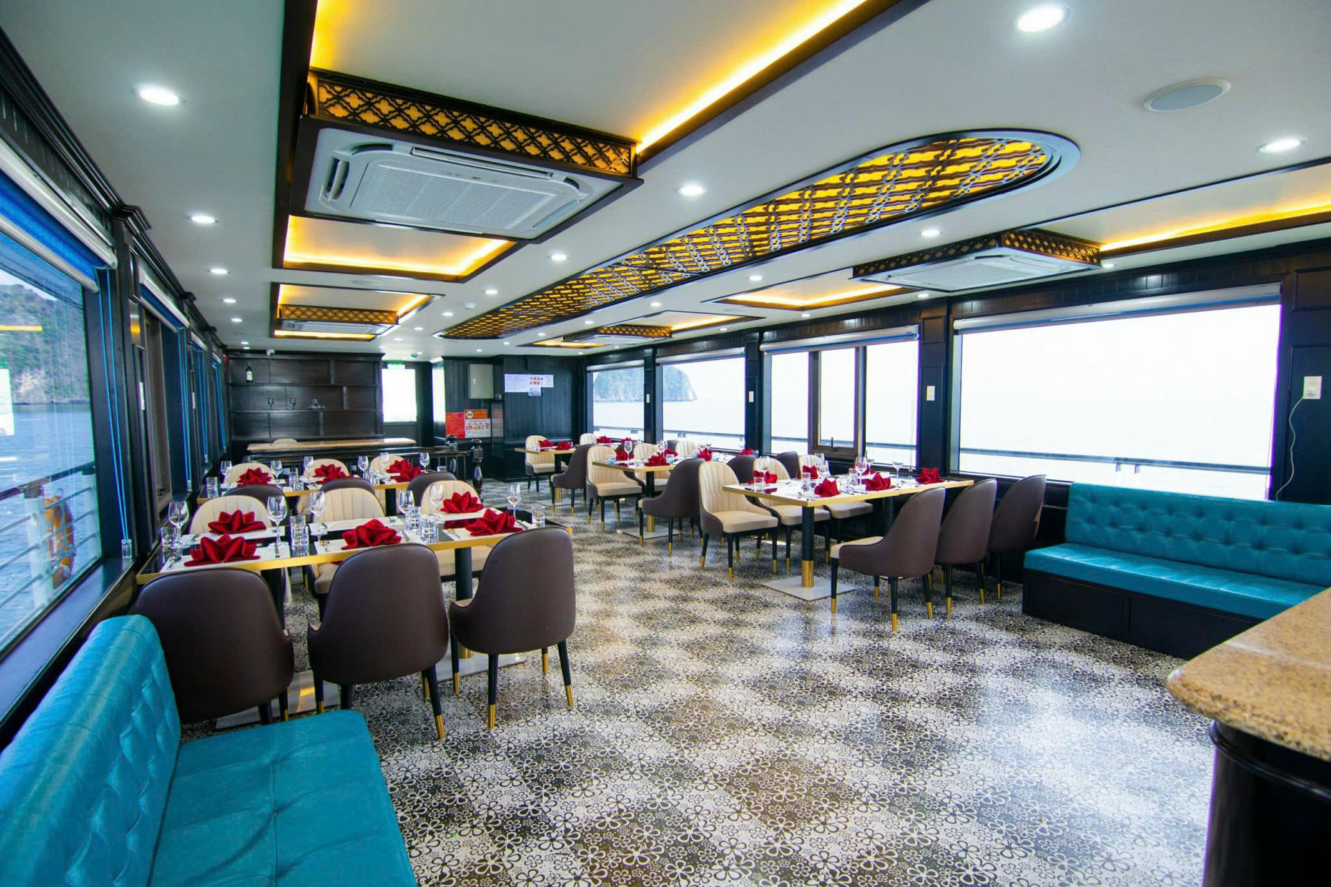 Sunlight Crystal Day Cruise: Ha Long Bay, Sung Sot, Ti Top - Thumbnail 19