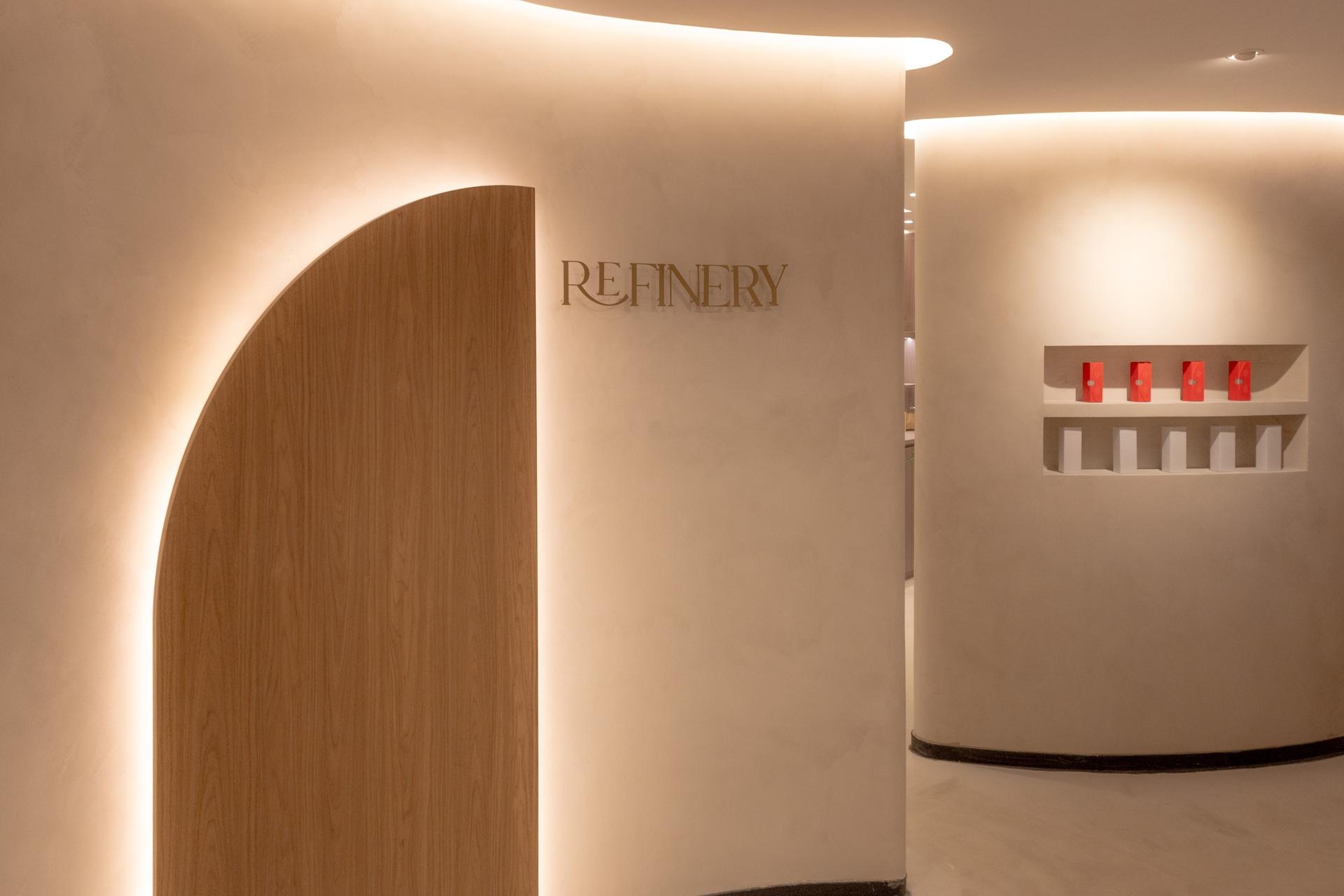 Refinery Beauty-Body Shaping Beauty & Massage Experience | Breast Shaping | Lymphatic Detox | Causeway Bay - Image 1