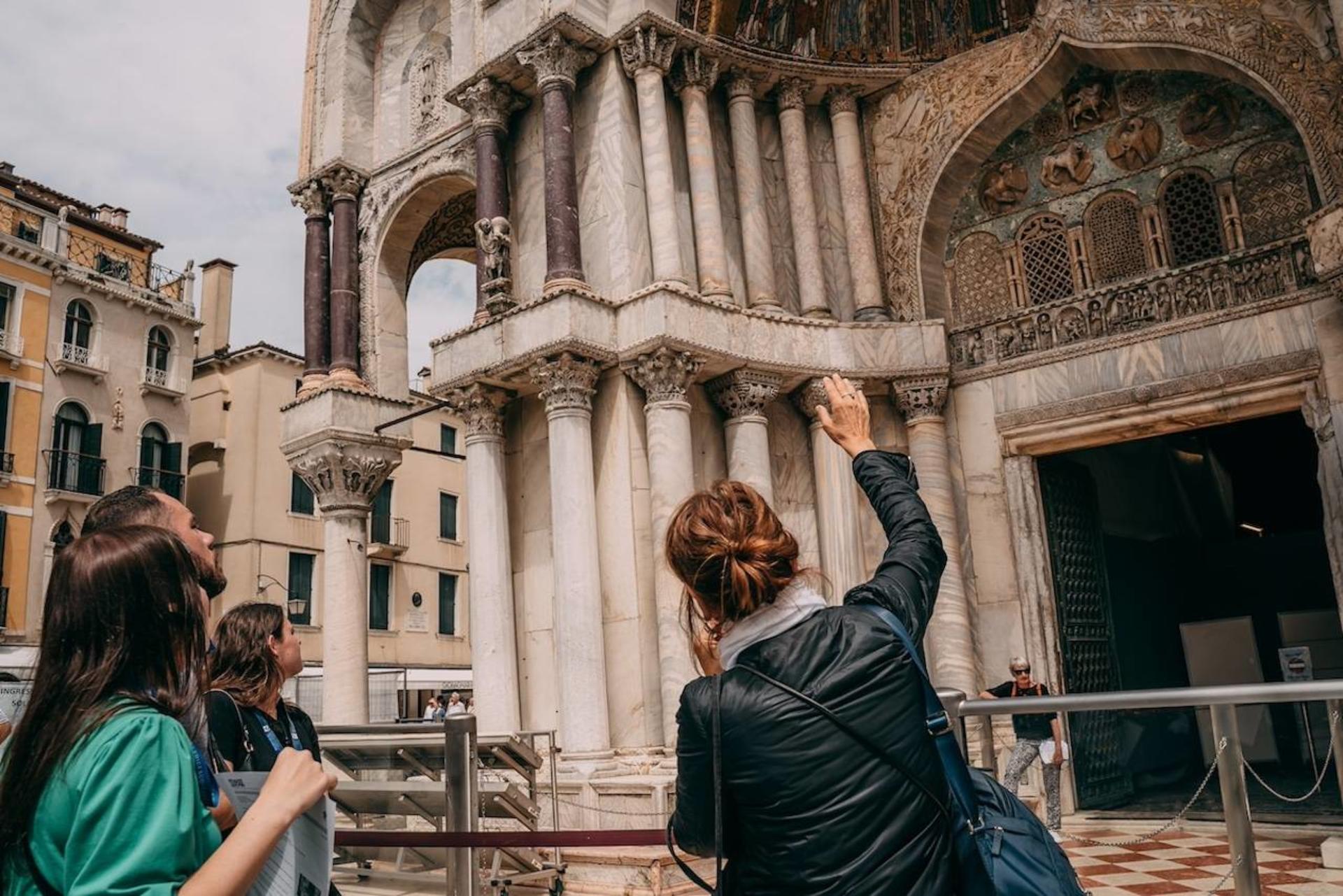 Saint Mark's Basilica tour in Venice - Thumbnail 5