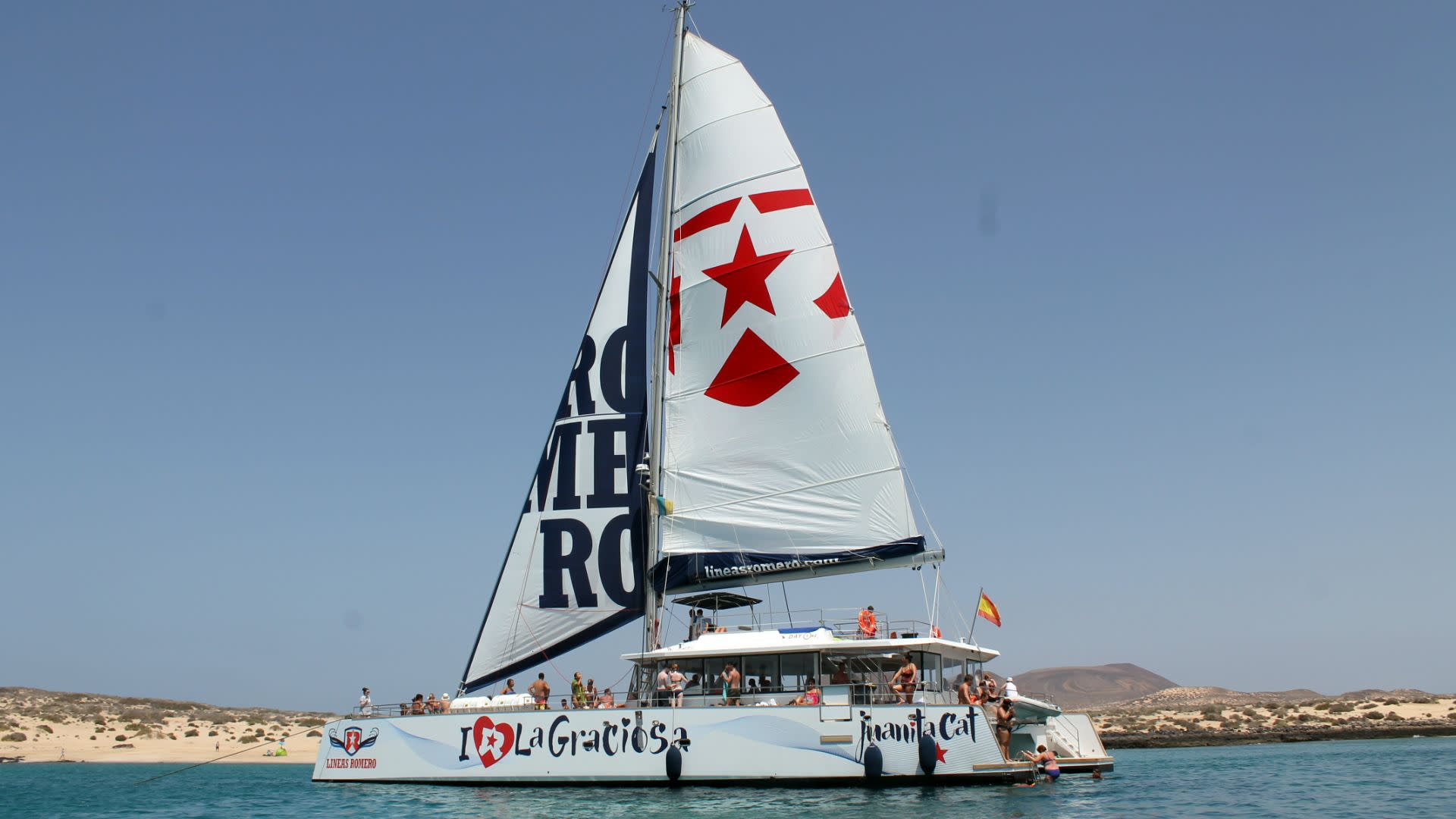 La Graciosa tour with lunch and water activities from Orzola - Image 1
