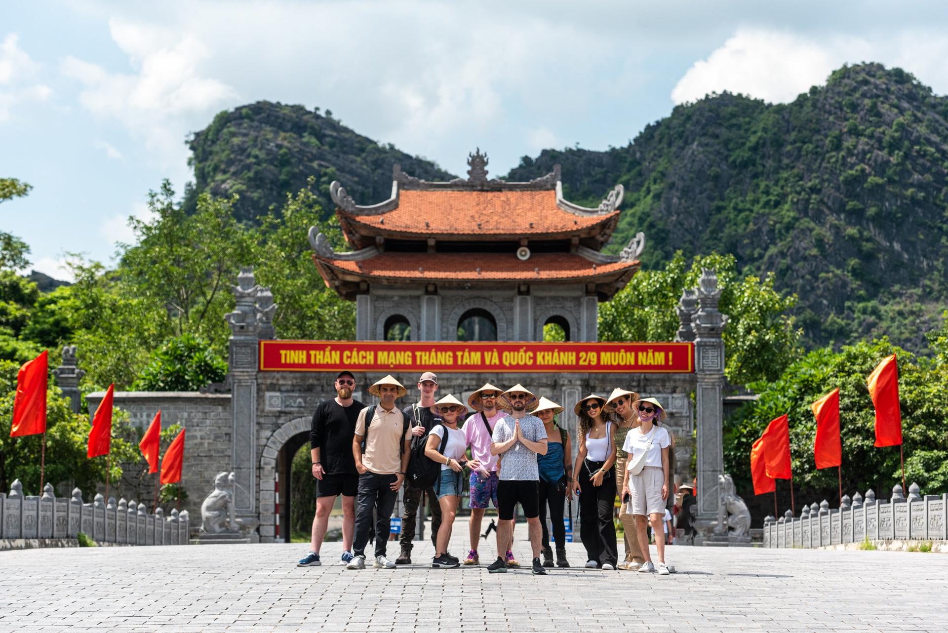 Ninh Binh Deluxe Small Group Day Tour from Hanoi by Limousine D-Car  - Thumbnail 13