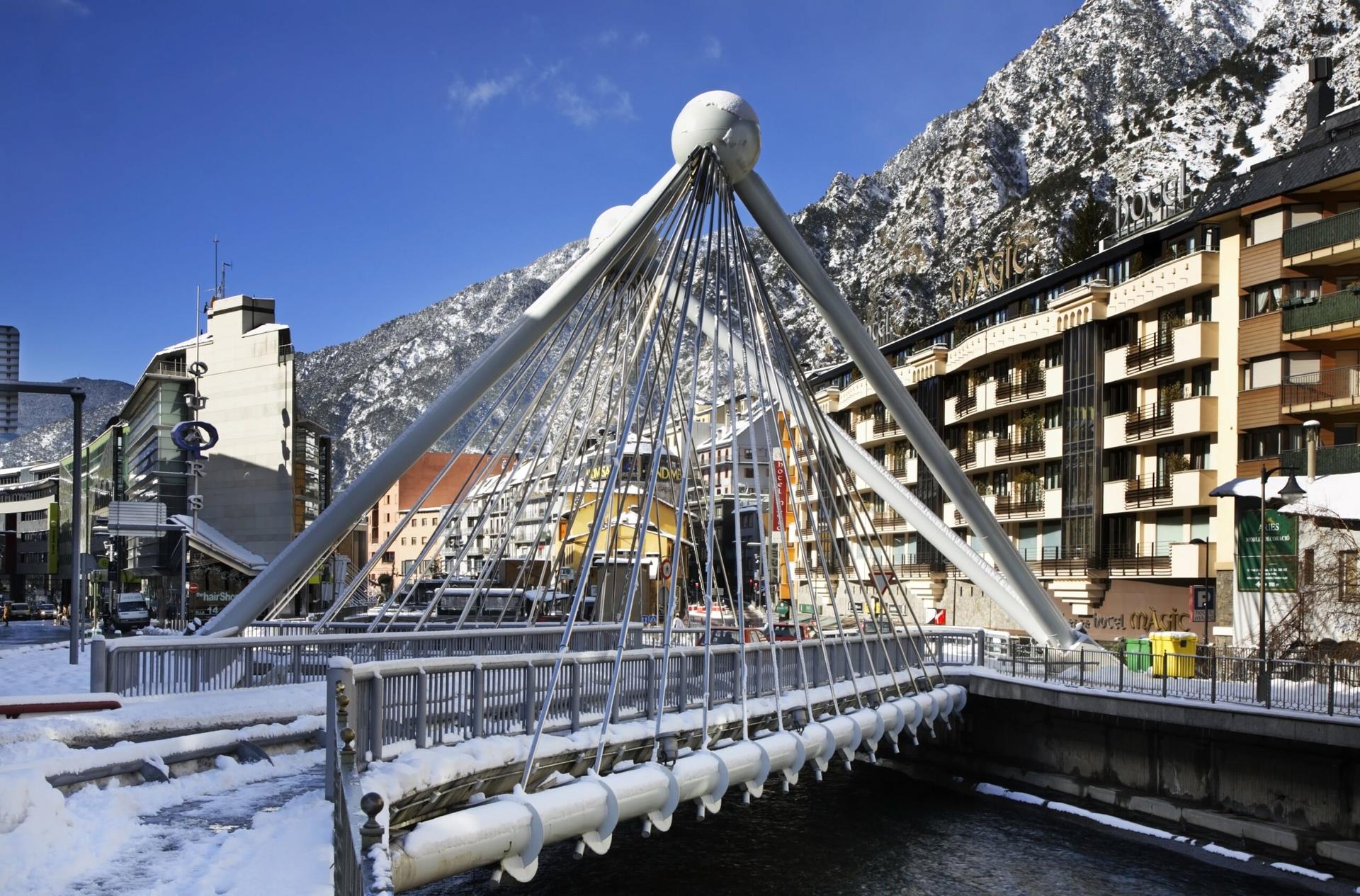 Andorra and France Guided Day Tour - Thumbnail 3
