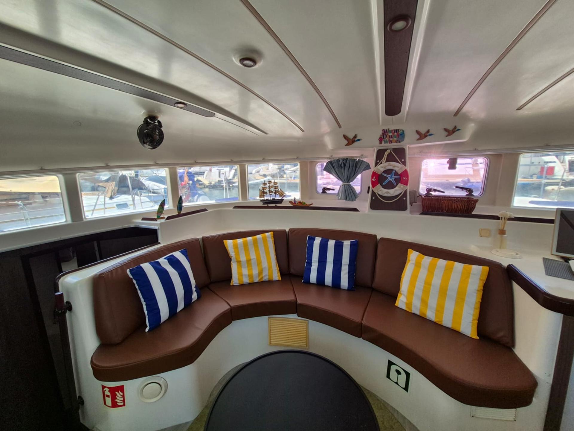 Singapore Private Yacht Charter (Sunlight) by White Sails - Thumbnail 5