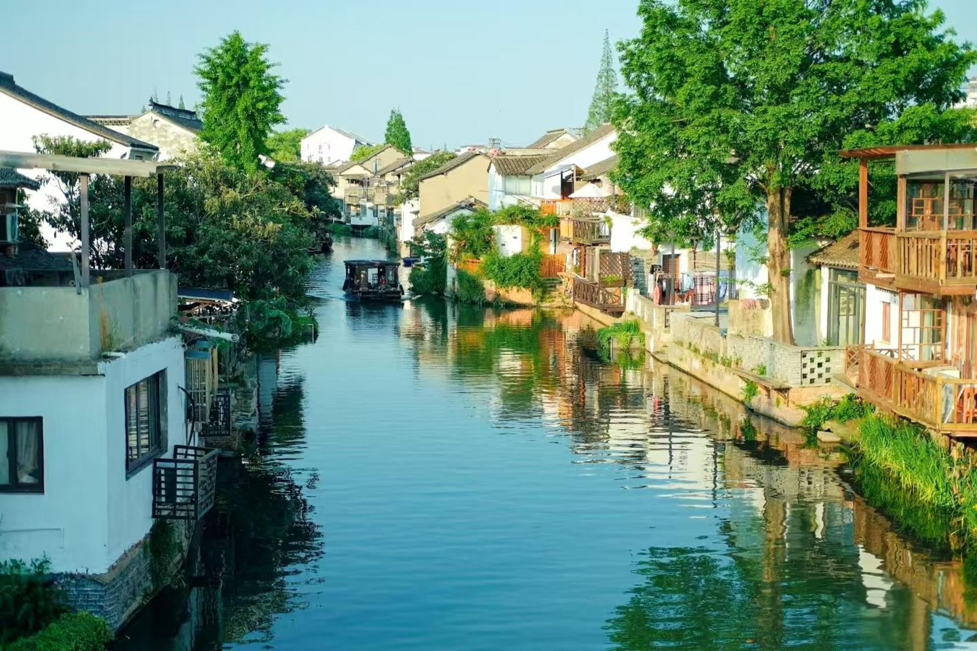 Shanghai Zhujiajiao Half-Day Tour + ERA Intersection of Time 2 Acrobatic Show - Image 1