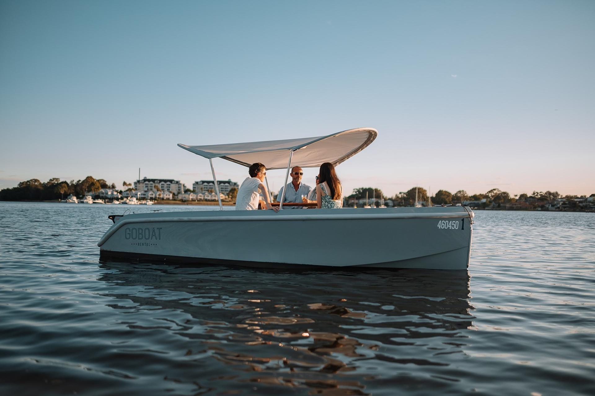Electric Picnic Boat Rental in Sydney (Cabarita) - Thumbnail 4
