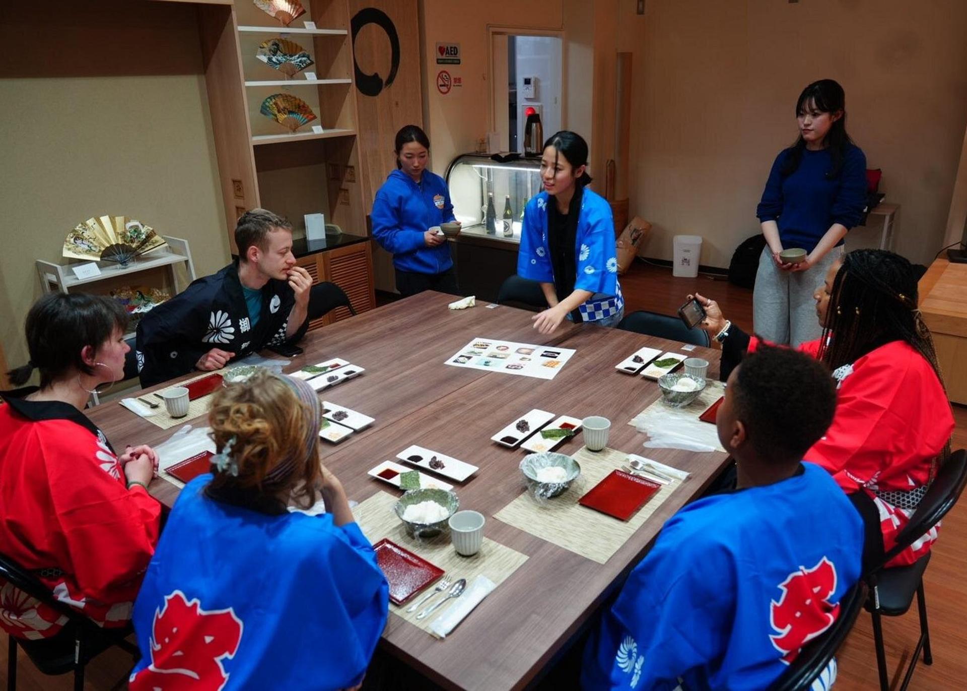 Traditional Mochi Making Class in Kyoto - Thumbnail 11