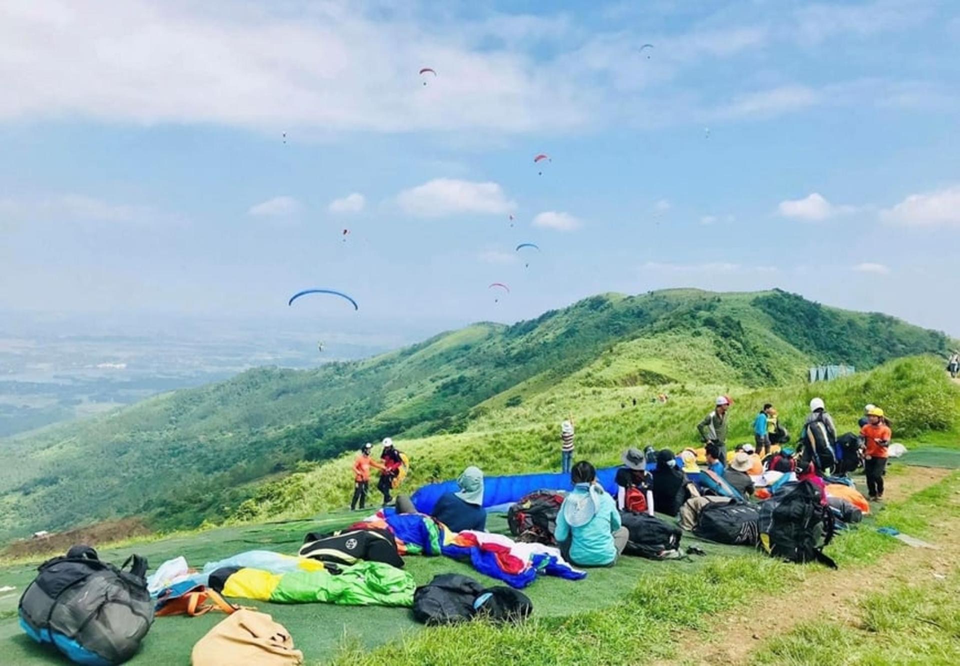 Hanoi Paragliding Tour – With Round-Trip Transfer to the Flying Site - Thumbnail 34