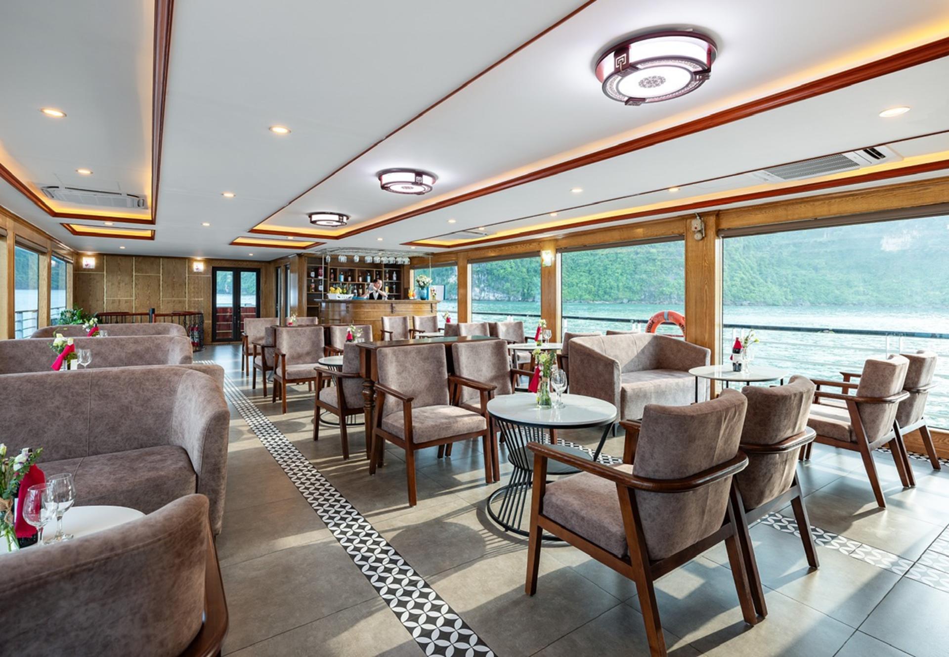 Heritage Luxury Day Cruise: Ha Long Bay Tour with Ti Top & Sung Sot - Thumbnail 5