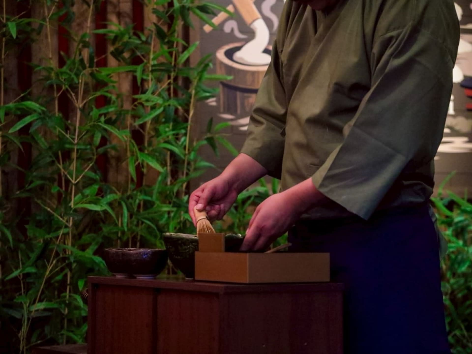 Live Mochi Pounding & Japanese Festival Culture Experience in Namba - Thumbnail 7