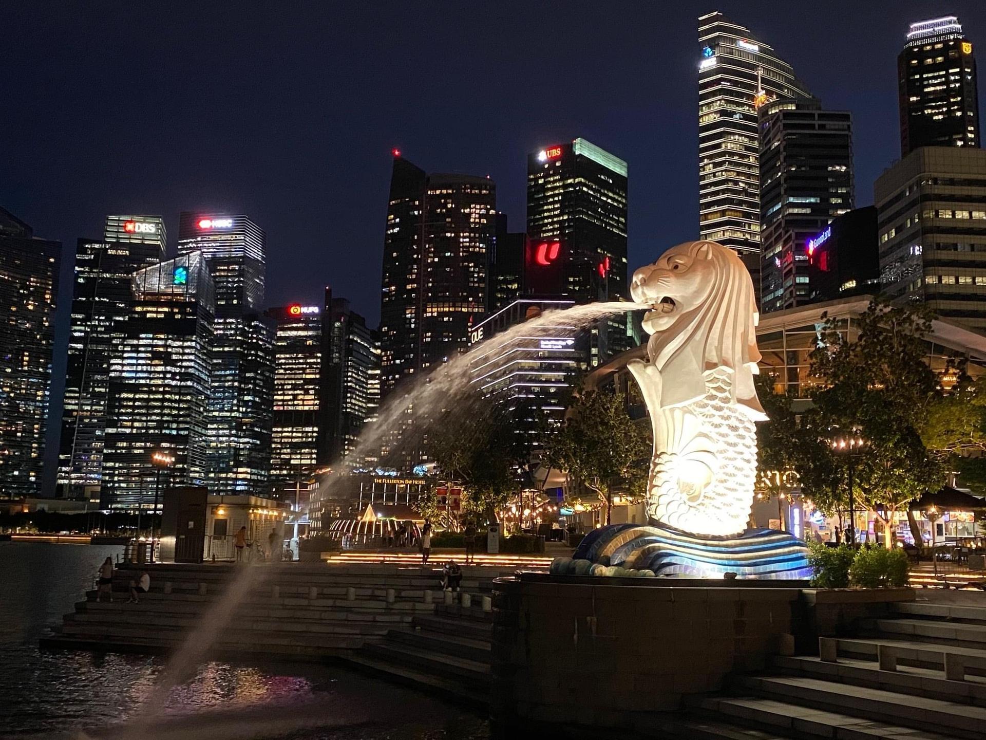 Marina Night Walk and River Cruise Experience in Singapore - Thumbnail 3