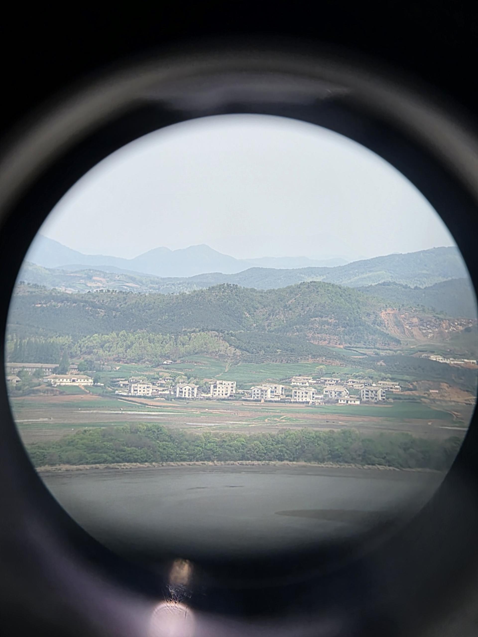 DMZ Premium Small Group: North Korea Defector Q&A, Suspension Bridge - Thumbnail 15
