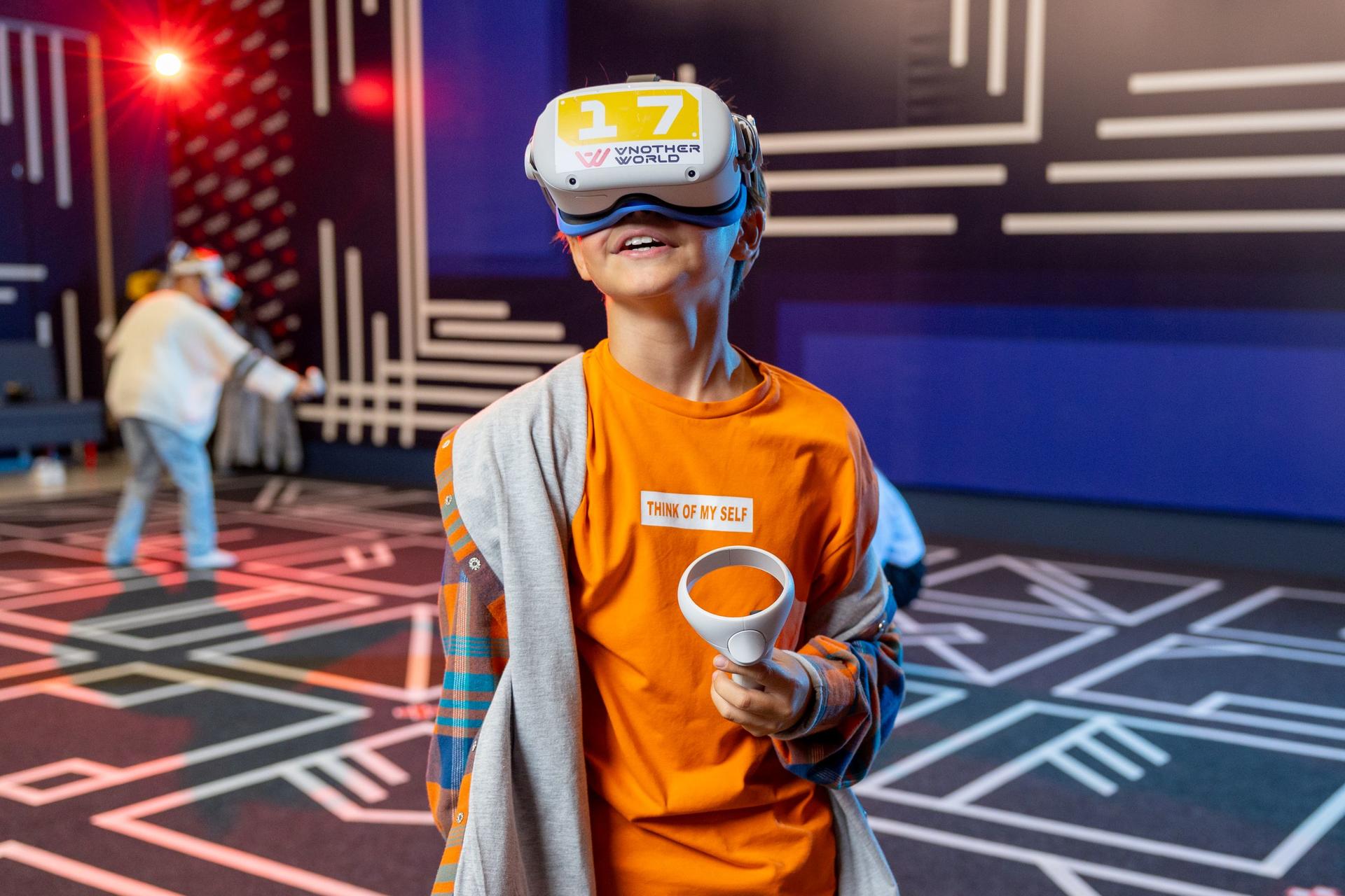 Another World VR Game Experience in Klang Valley - Thumbnail 6