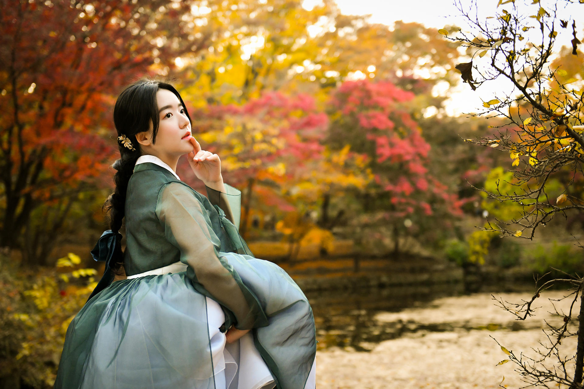 Hanbok Rental at Changdeokgung Hanboknam Store - Thumbnail 26